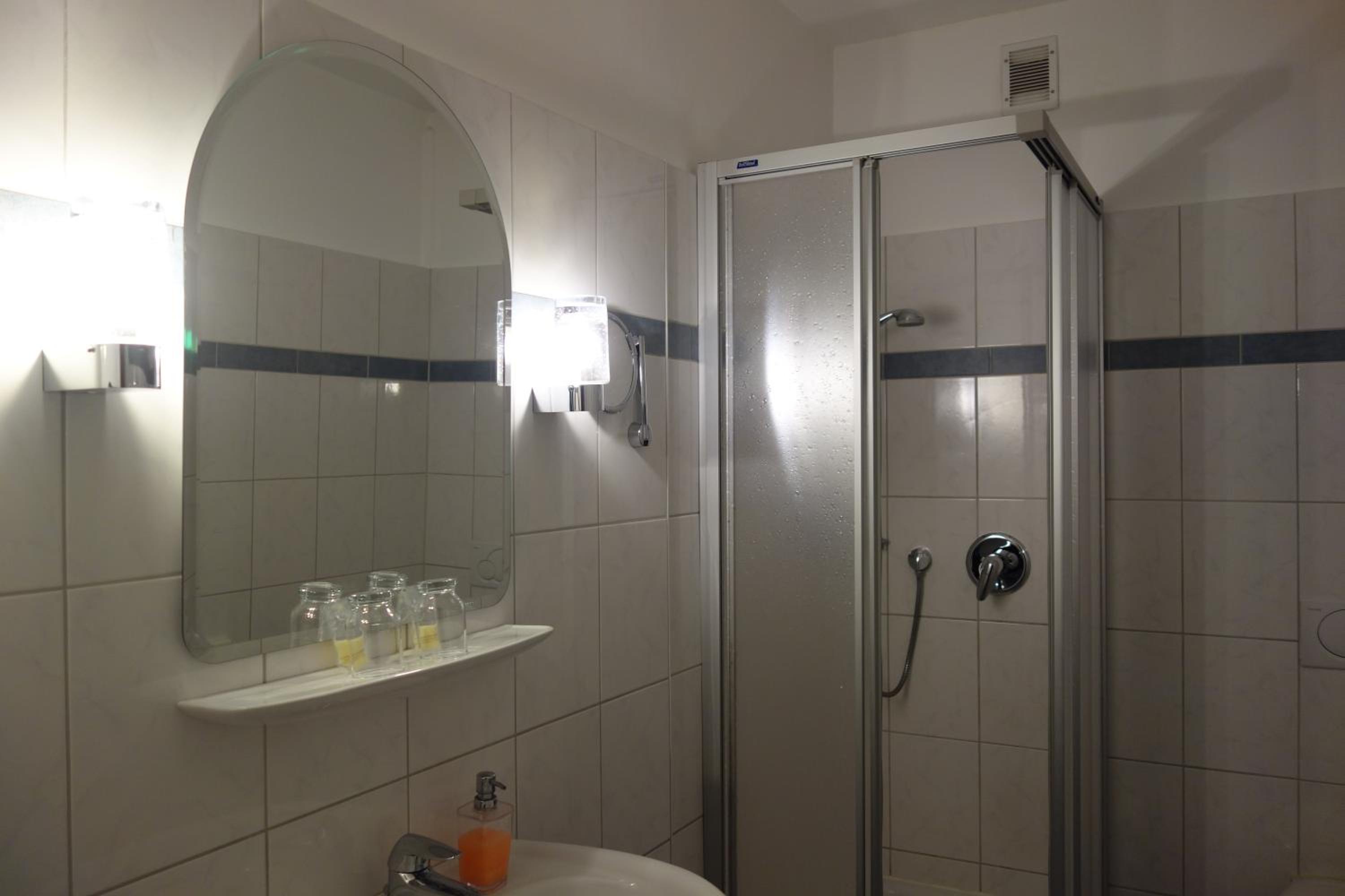 Large Double Room photo 2