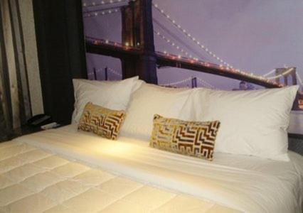 Standard Queen Room photo 1