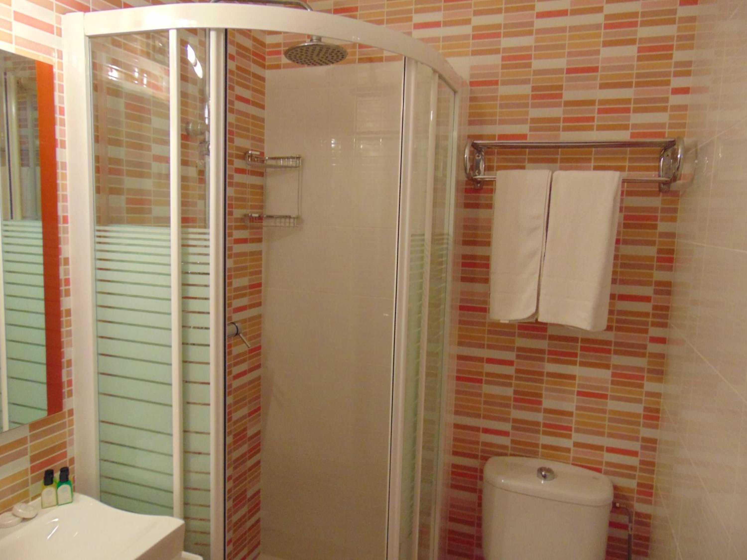 Double Room with Extra Bed photo 2