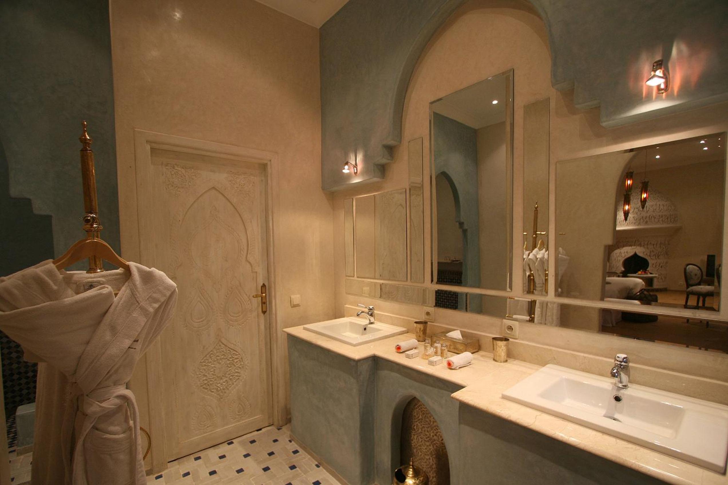Junior Suite (2 Adults) - Photo 11