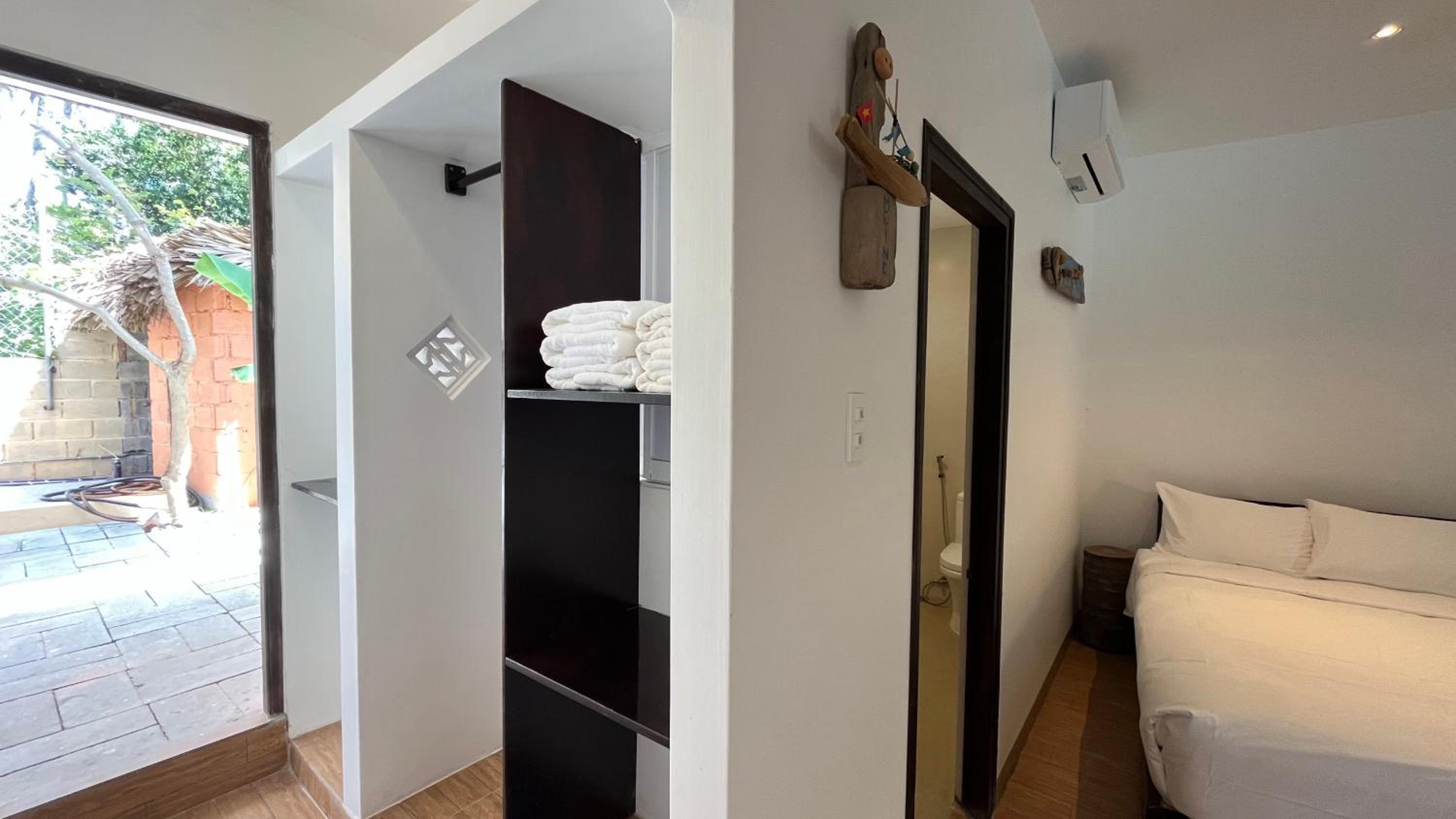 Family Room - Photo 8