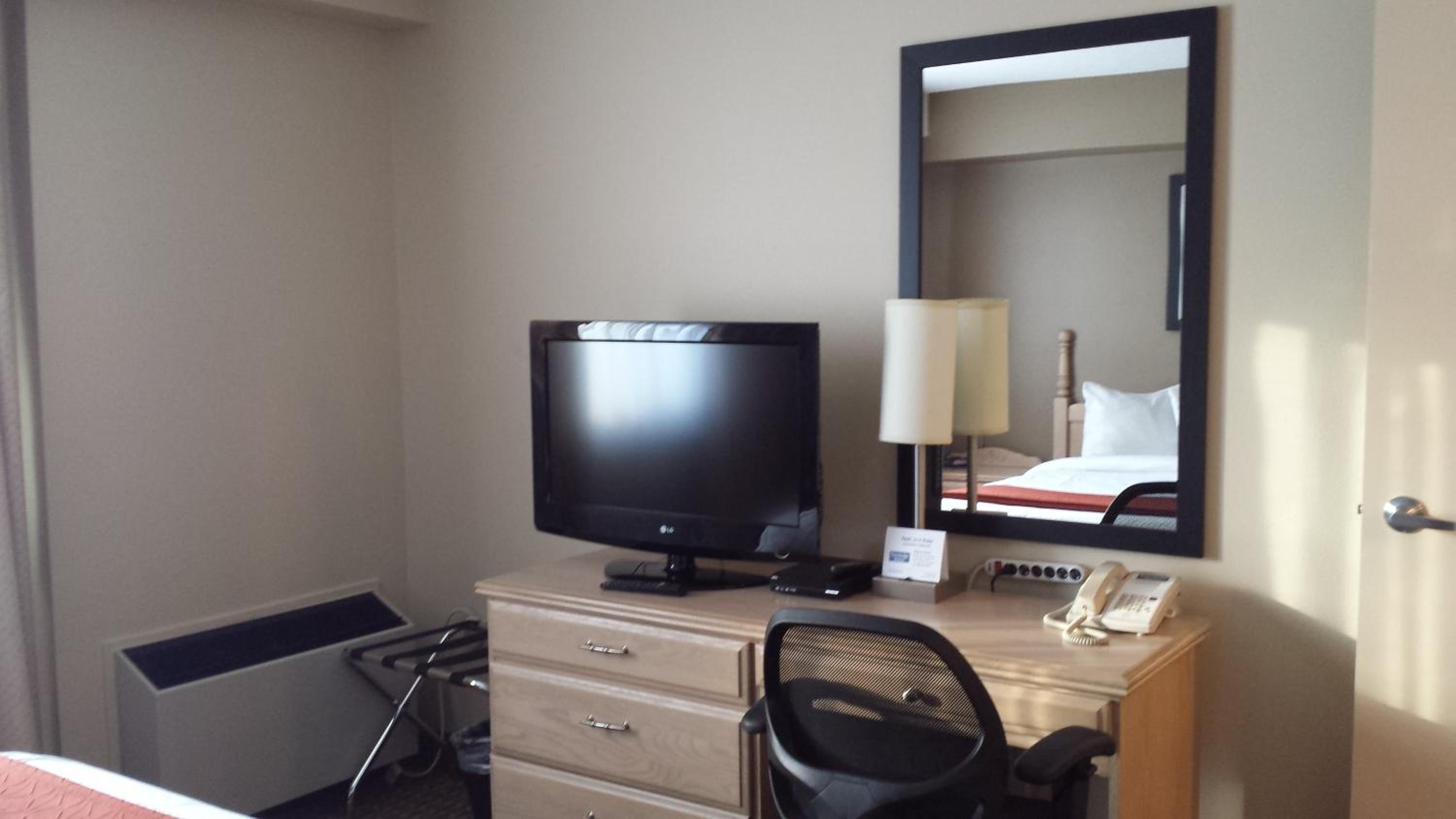 King Room - First Floor/Non-Smoking - Photo 6
