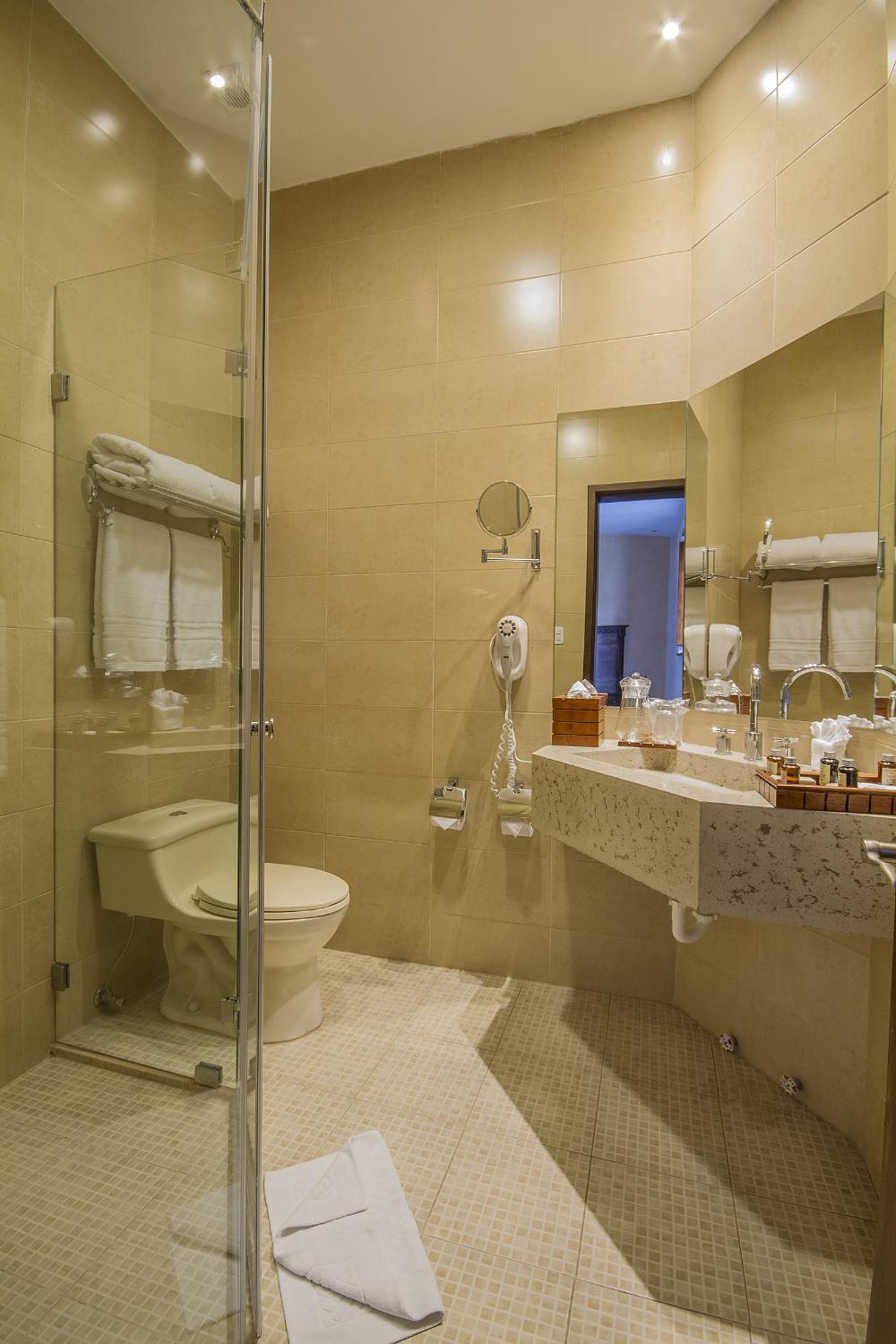 Double Room - Photo 6