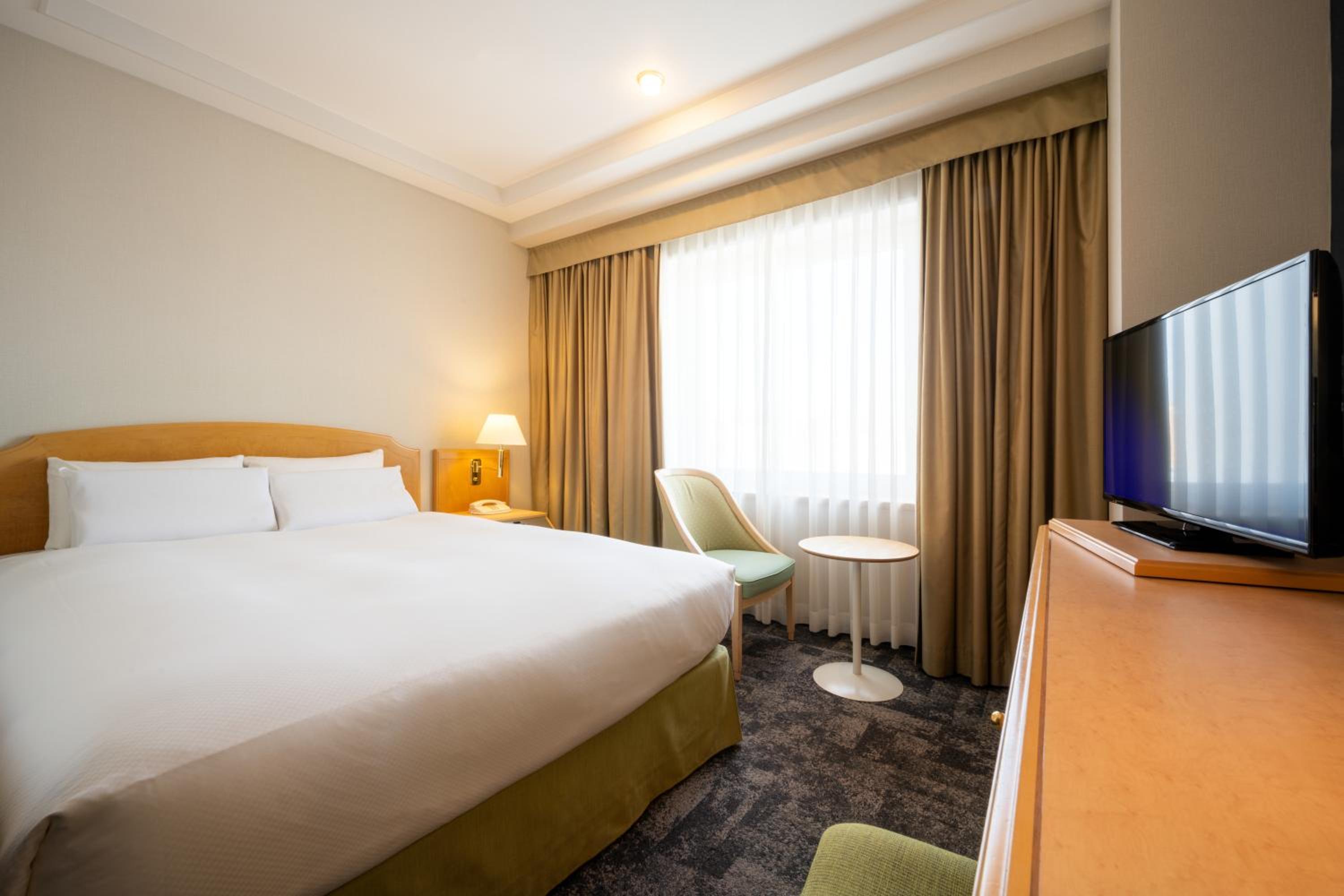 Deluxe Small Double Room - Non-Smoking