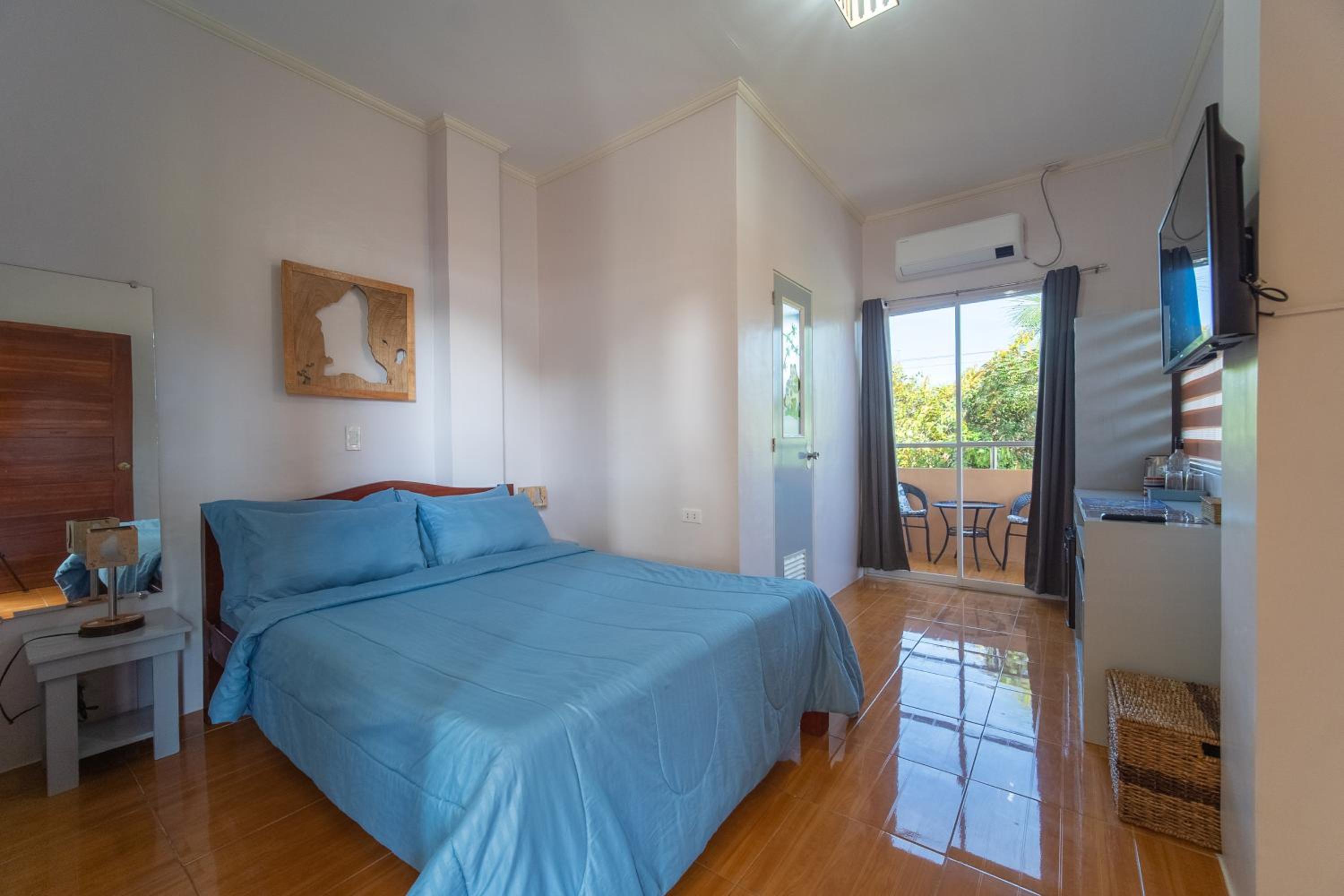 Double Room with Garden View - Photo 1
