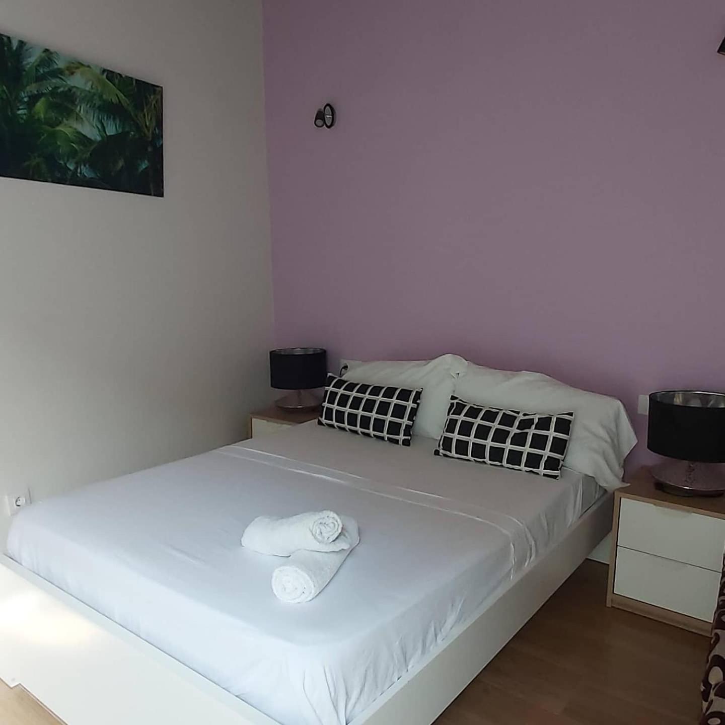 Standard Double Room - Photo 25