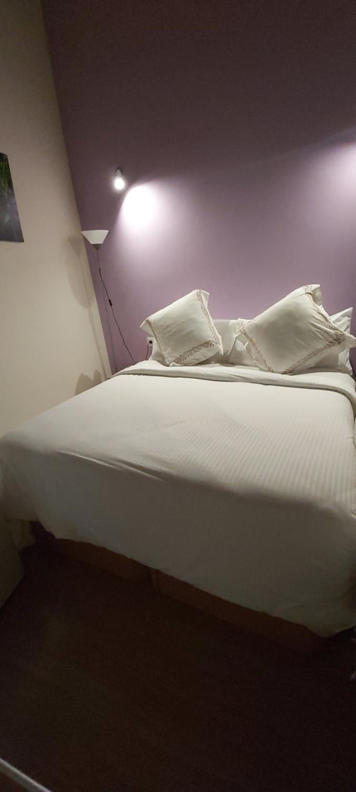 Standard Double Room - Photo 26