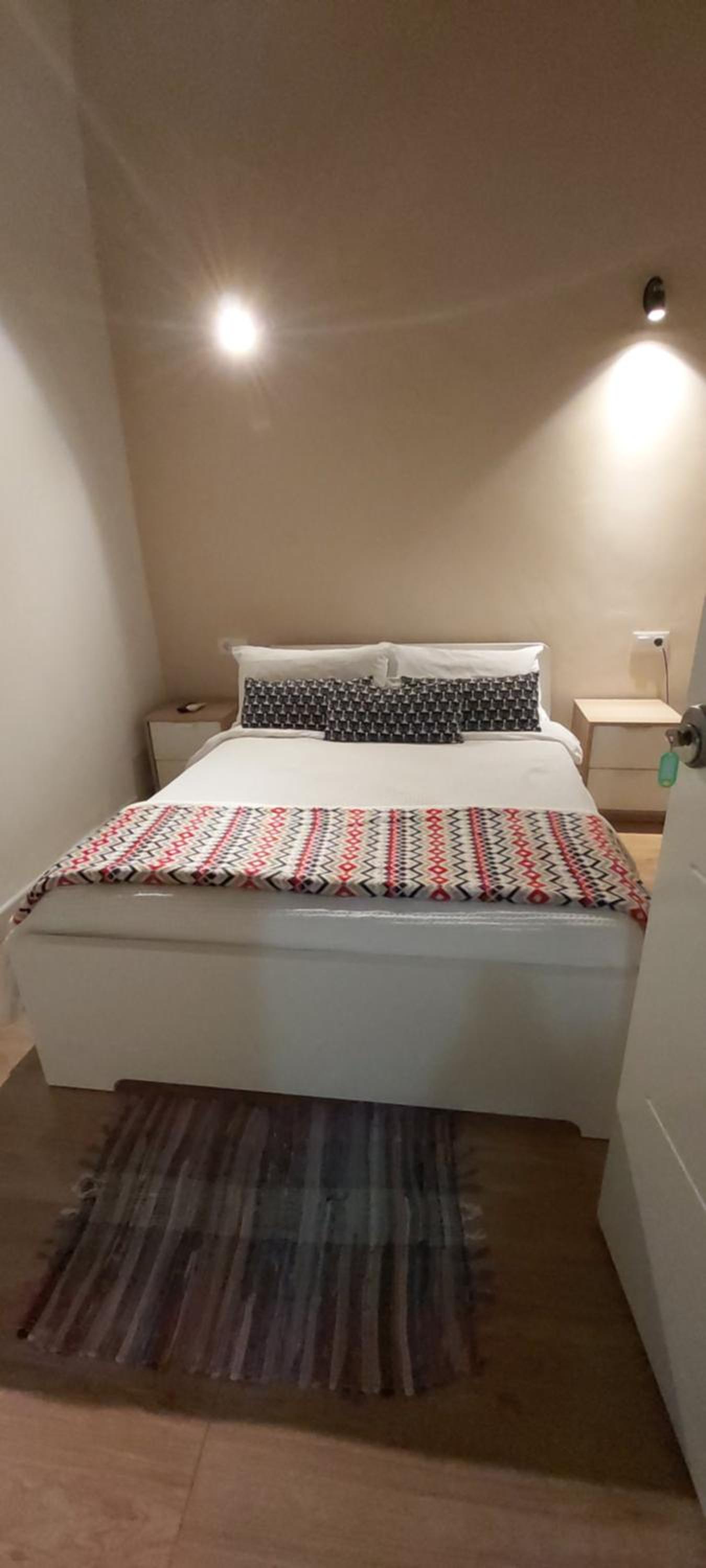 Standard Double Room - Photo 4