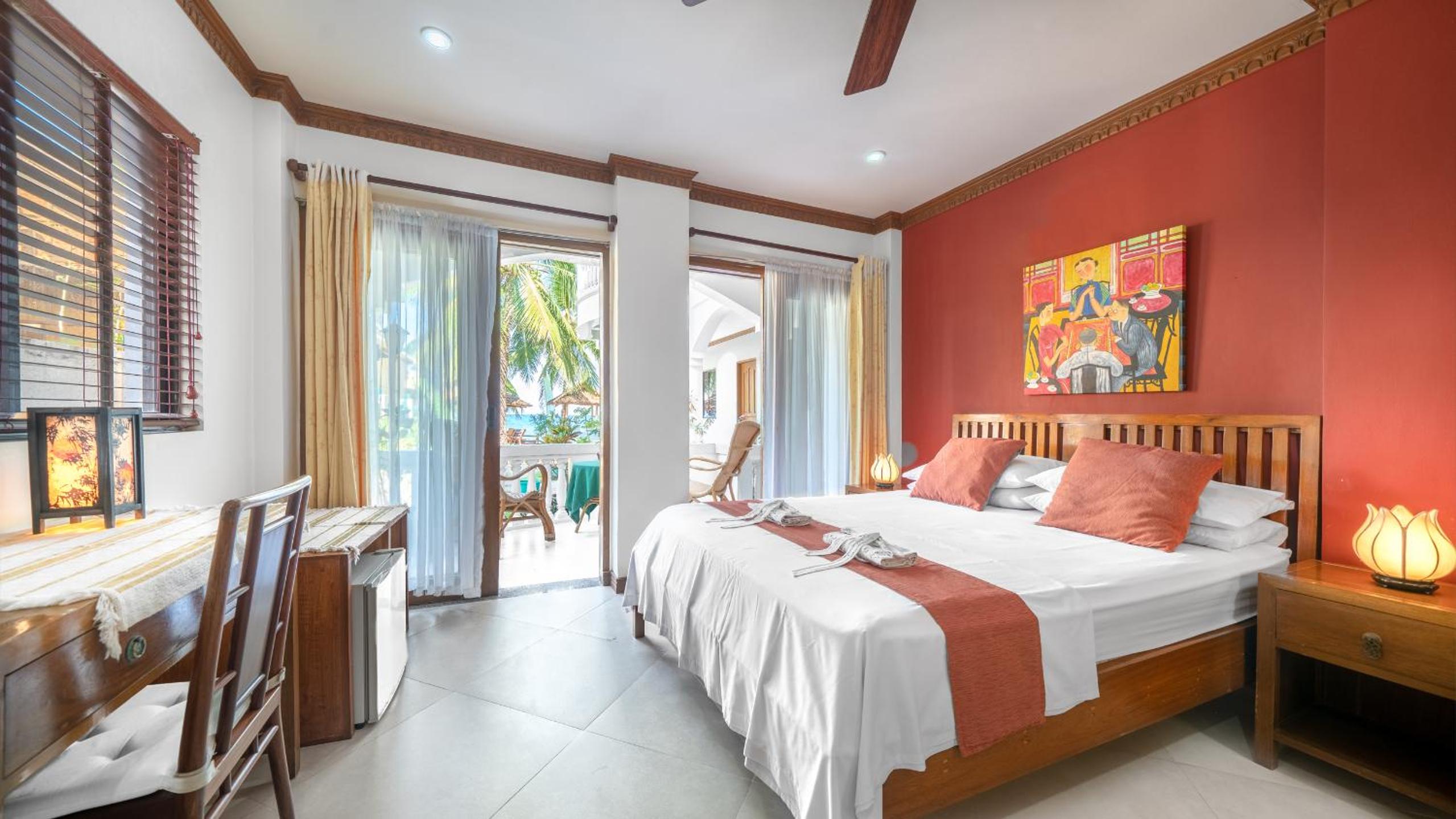 Double Room with Balcony and Sea View
