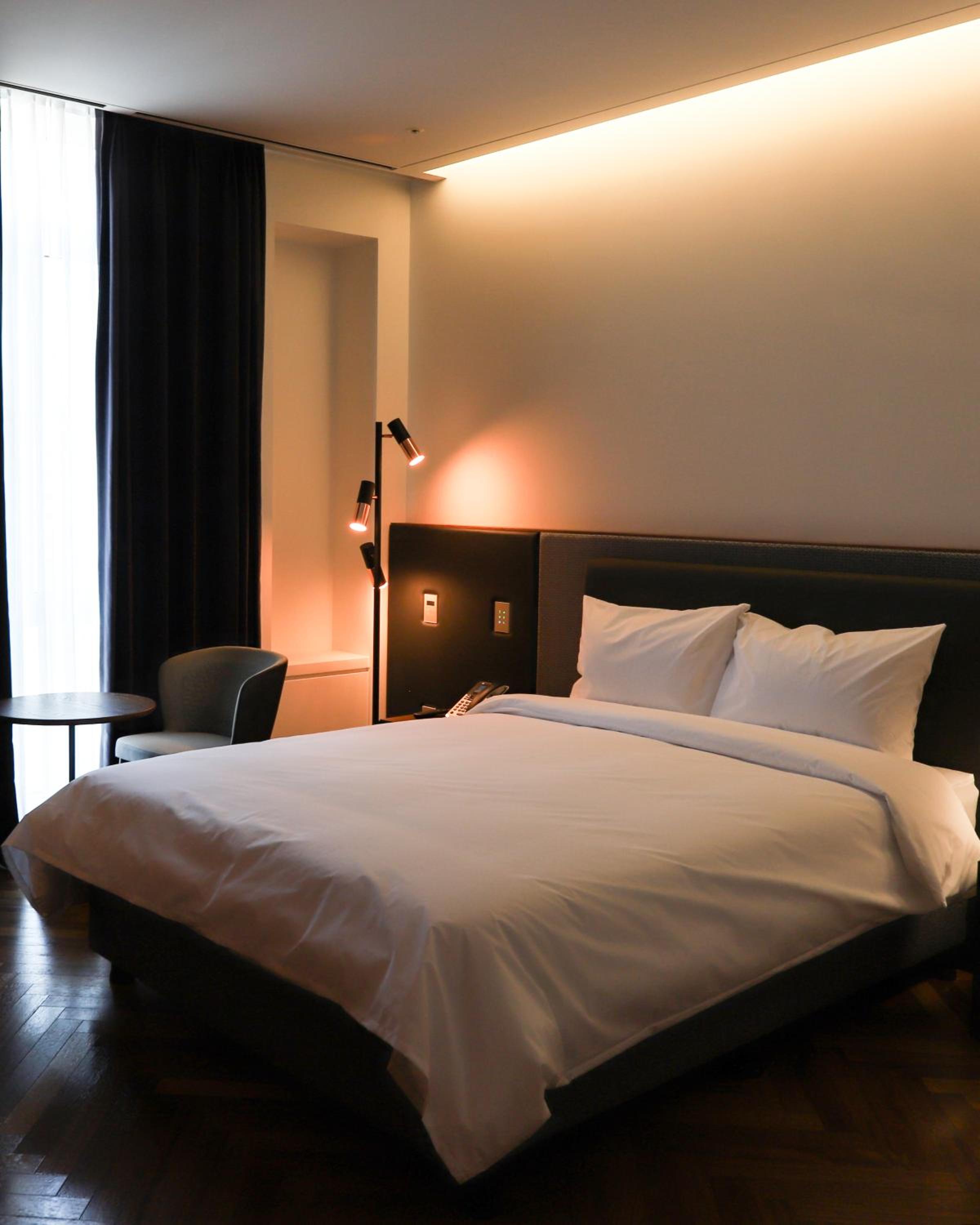 Double Room with Private Bathroom - Photo 12