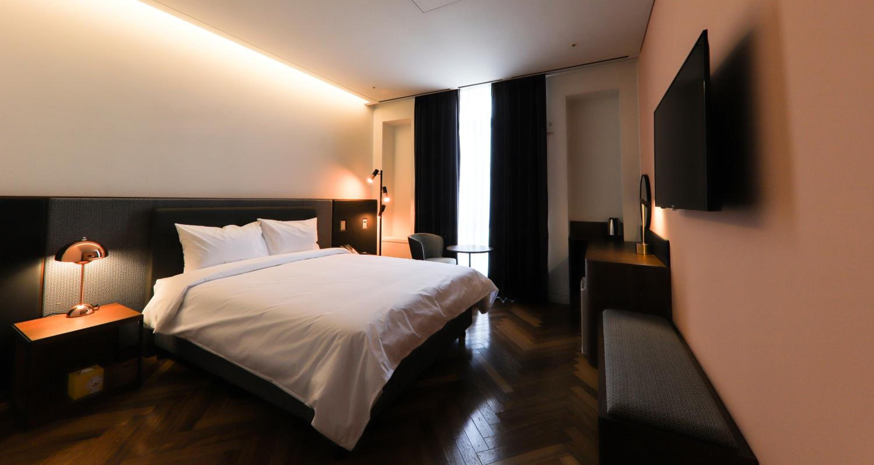 Double Room with Private Bathroom - Photo 15