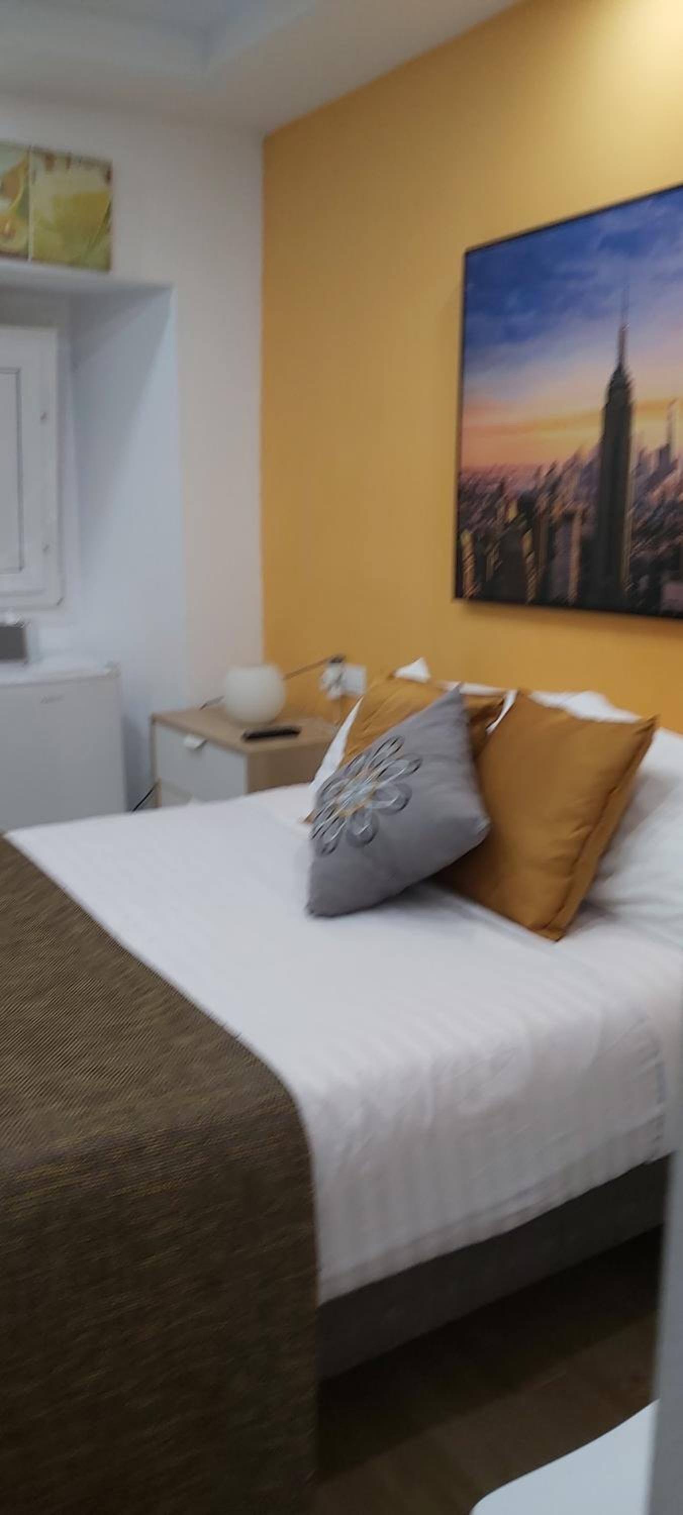 Double Room with Spa Bath - Photo 14