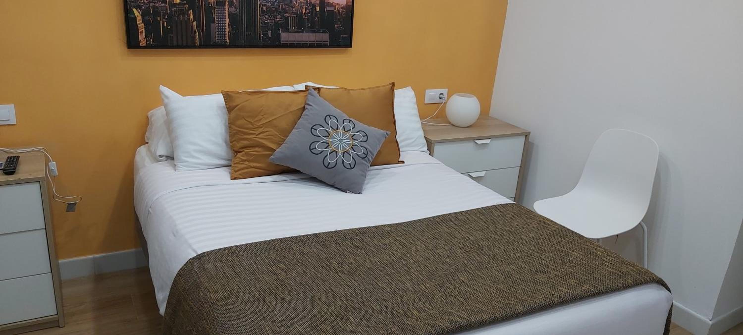 Double Room with Spa Bath - Photo 7