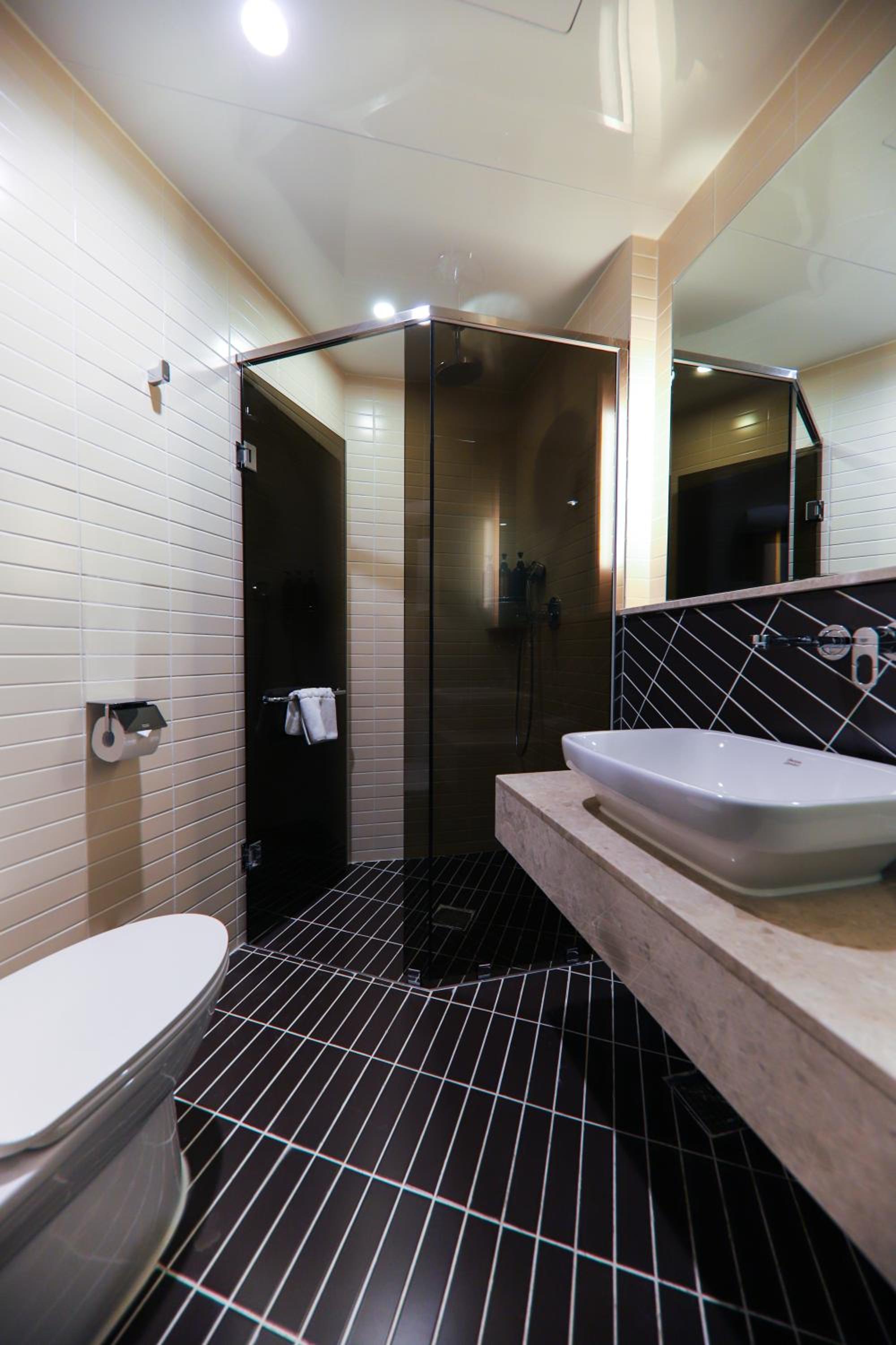 Double Room with Private Bathroom - Photo 20