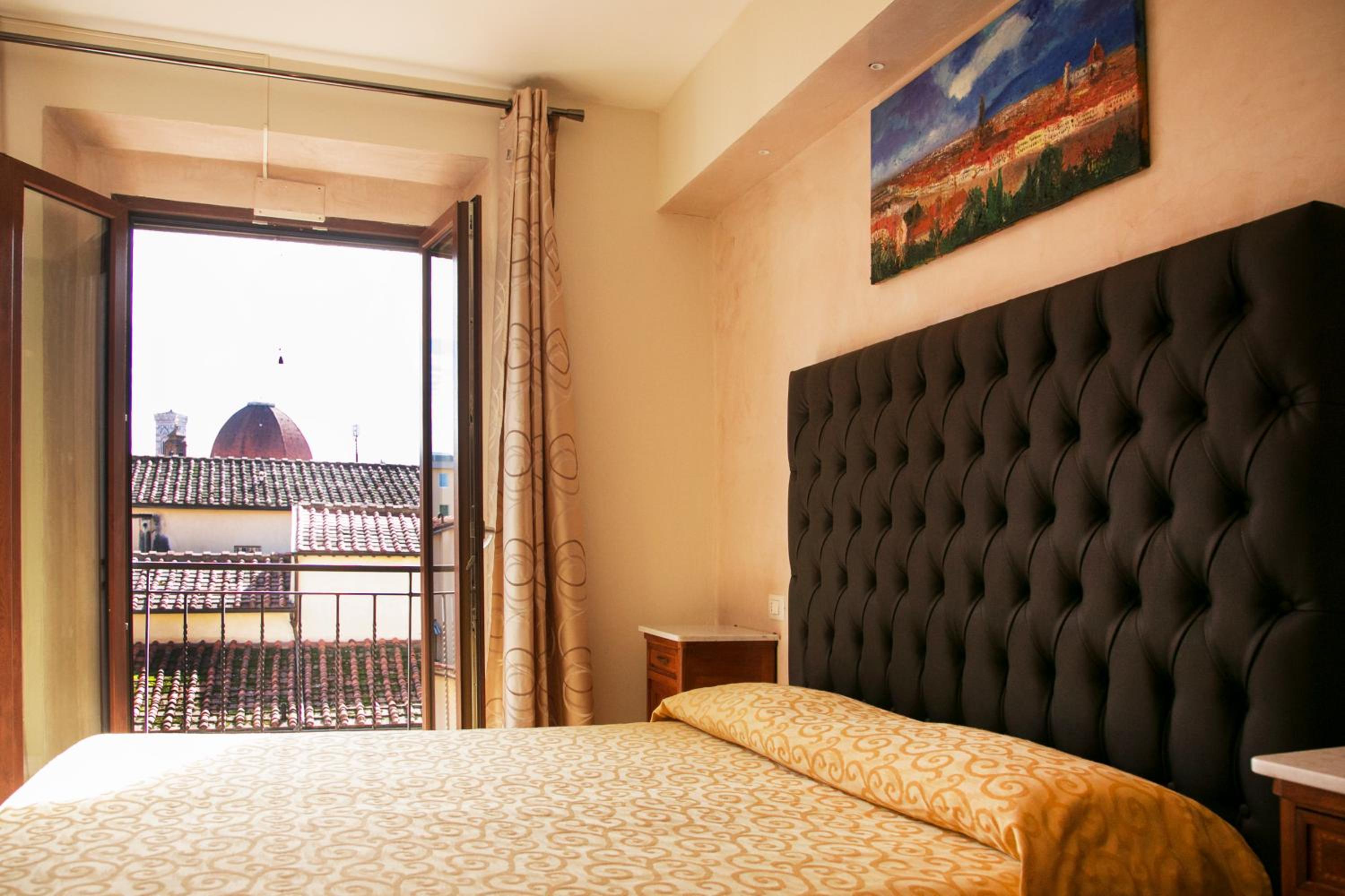 Single Room With Private Bathroom photo 2