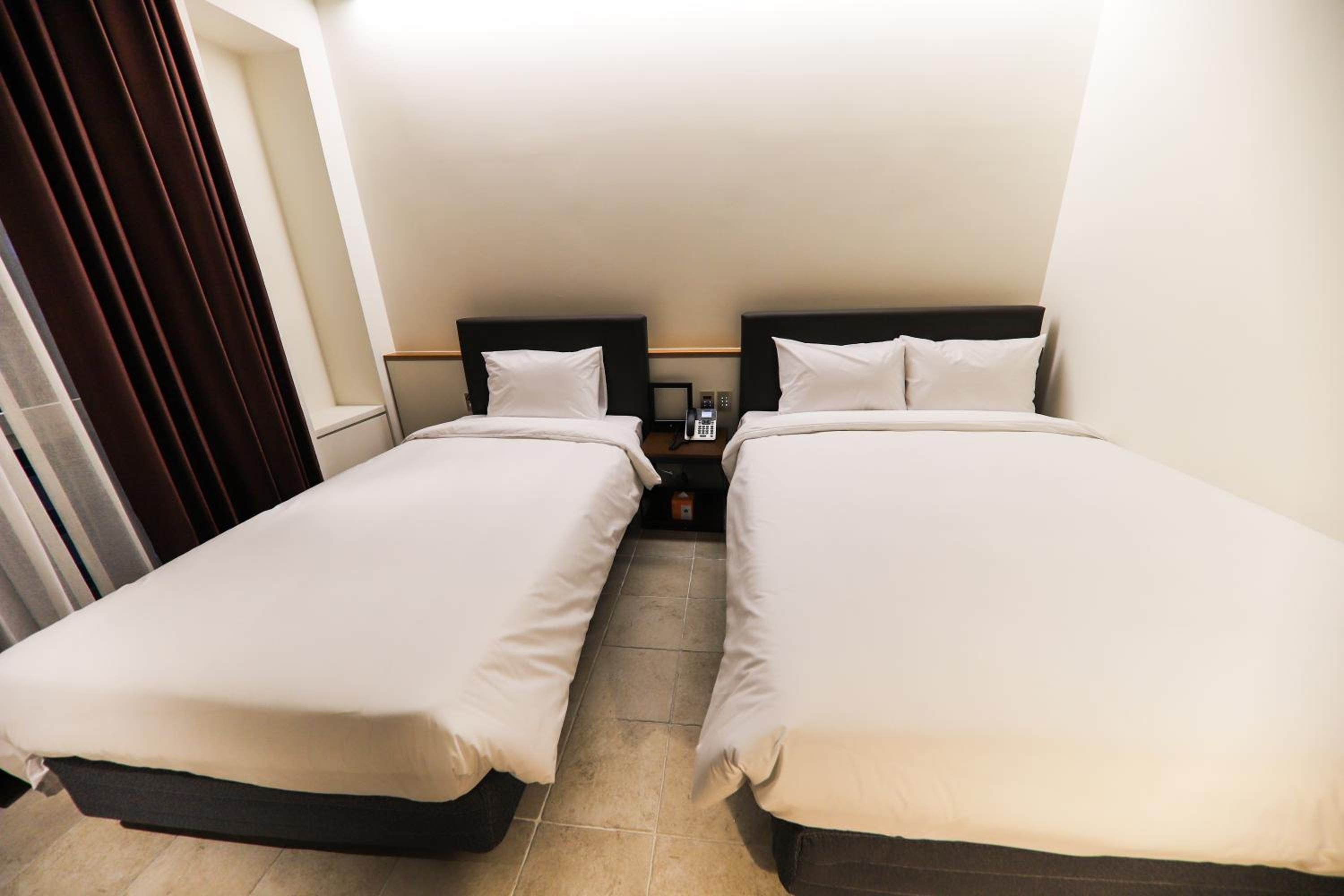 Standard Triple Room - Photo 2