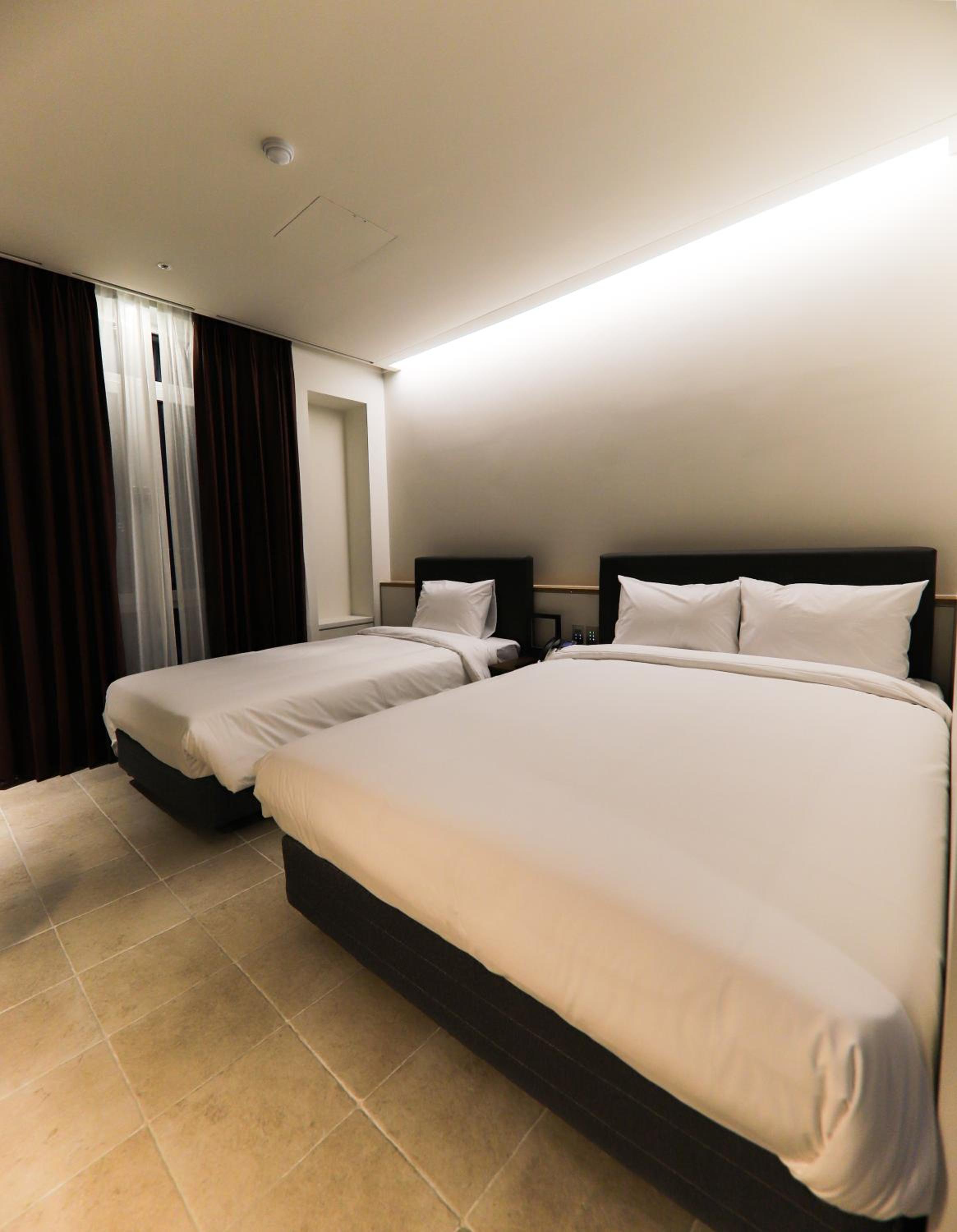 Standard Triple Room - Photo 4