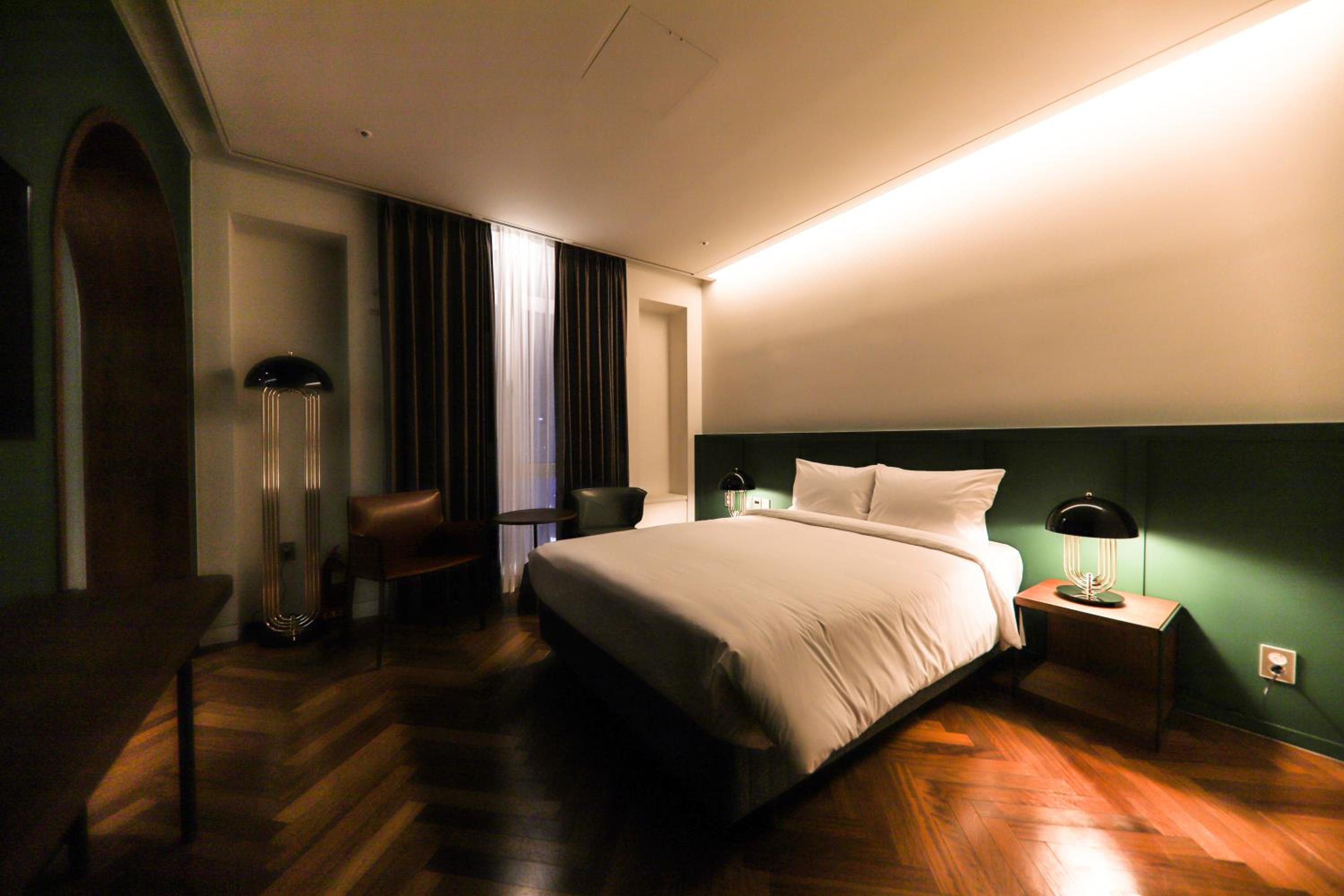 Queen Suite - Photo 5