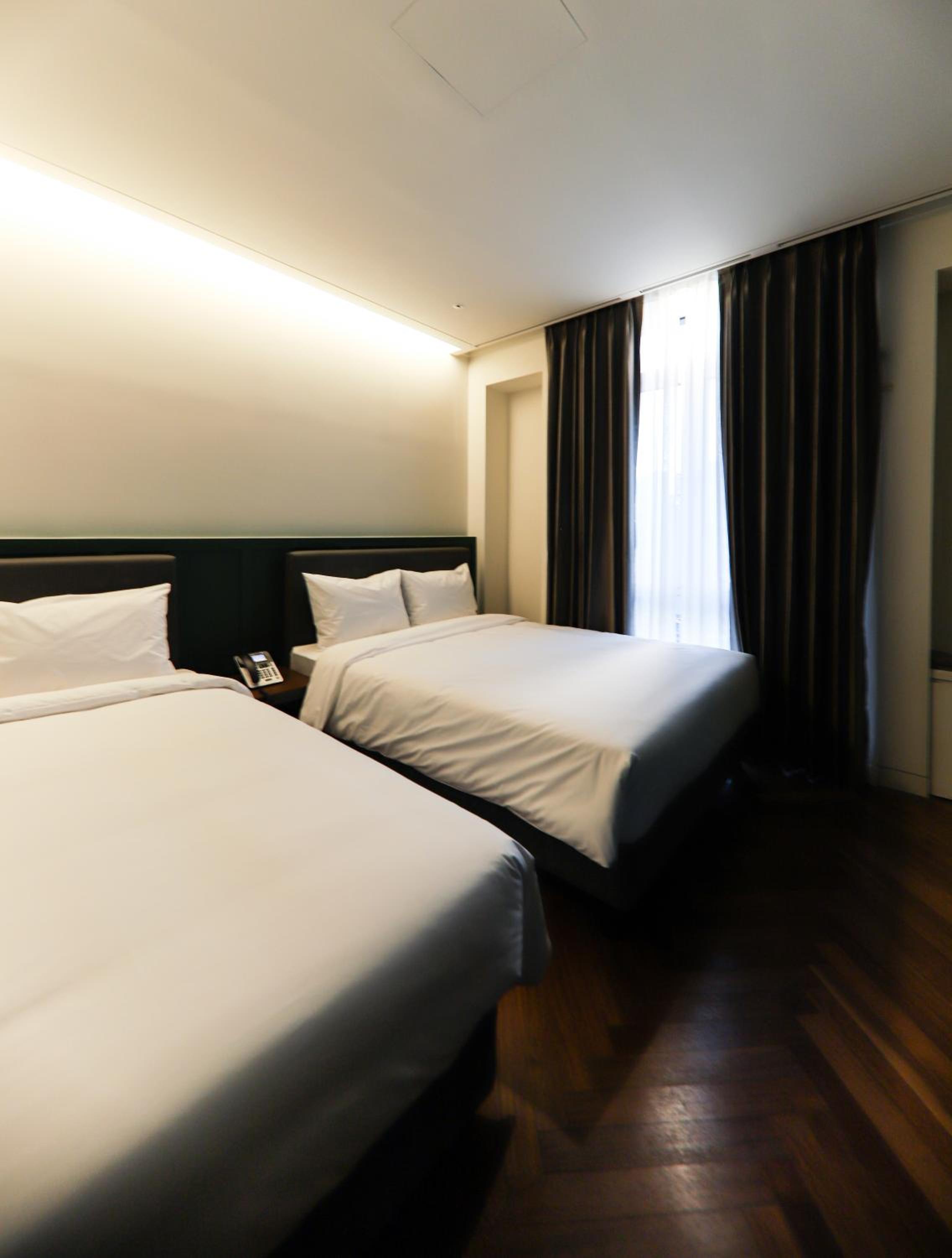 Suite with Terrace - Photo 5