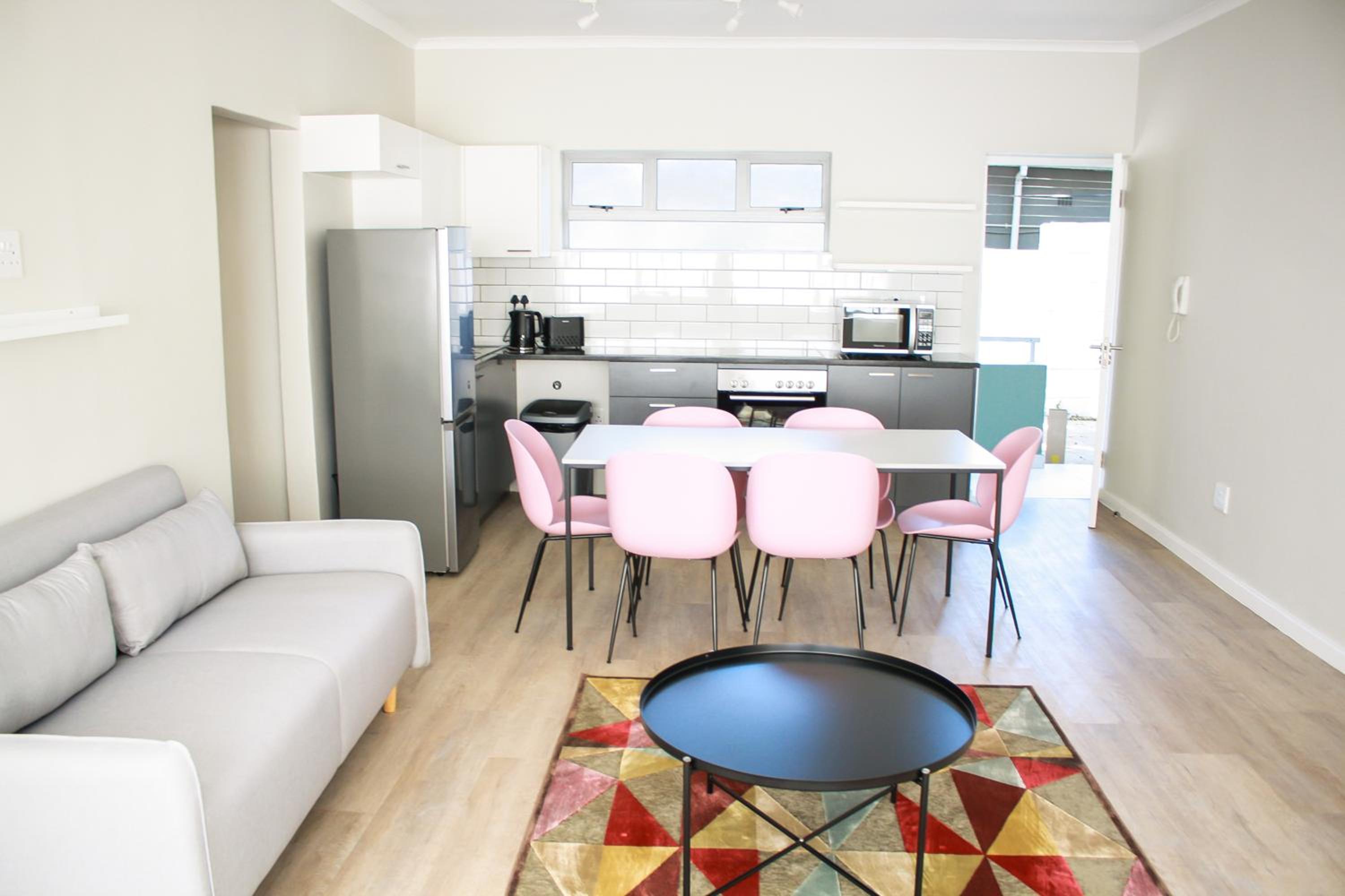 Family Room - Photo 9