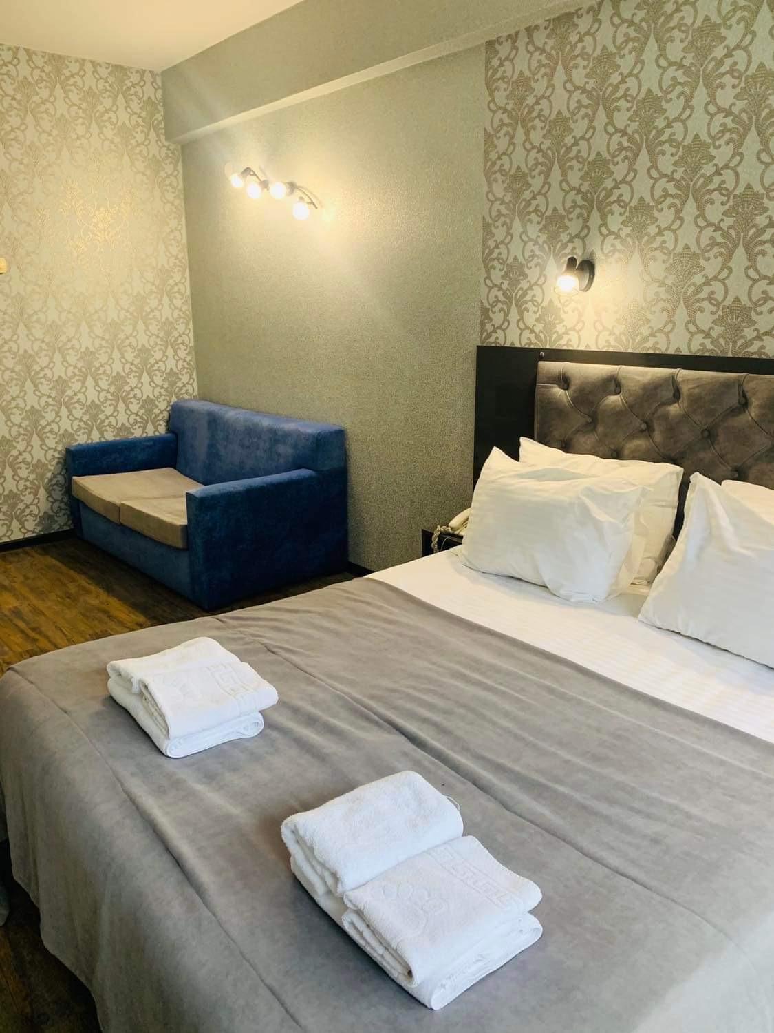 Junior Suite with Double Bed - Photo 2