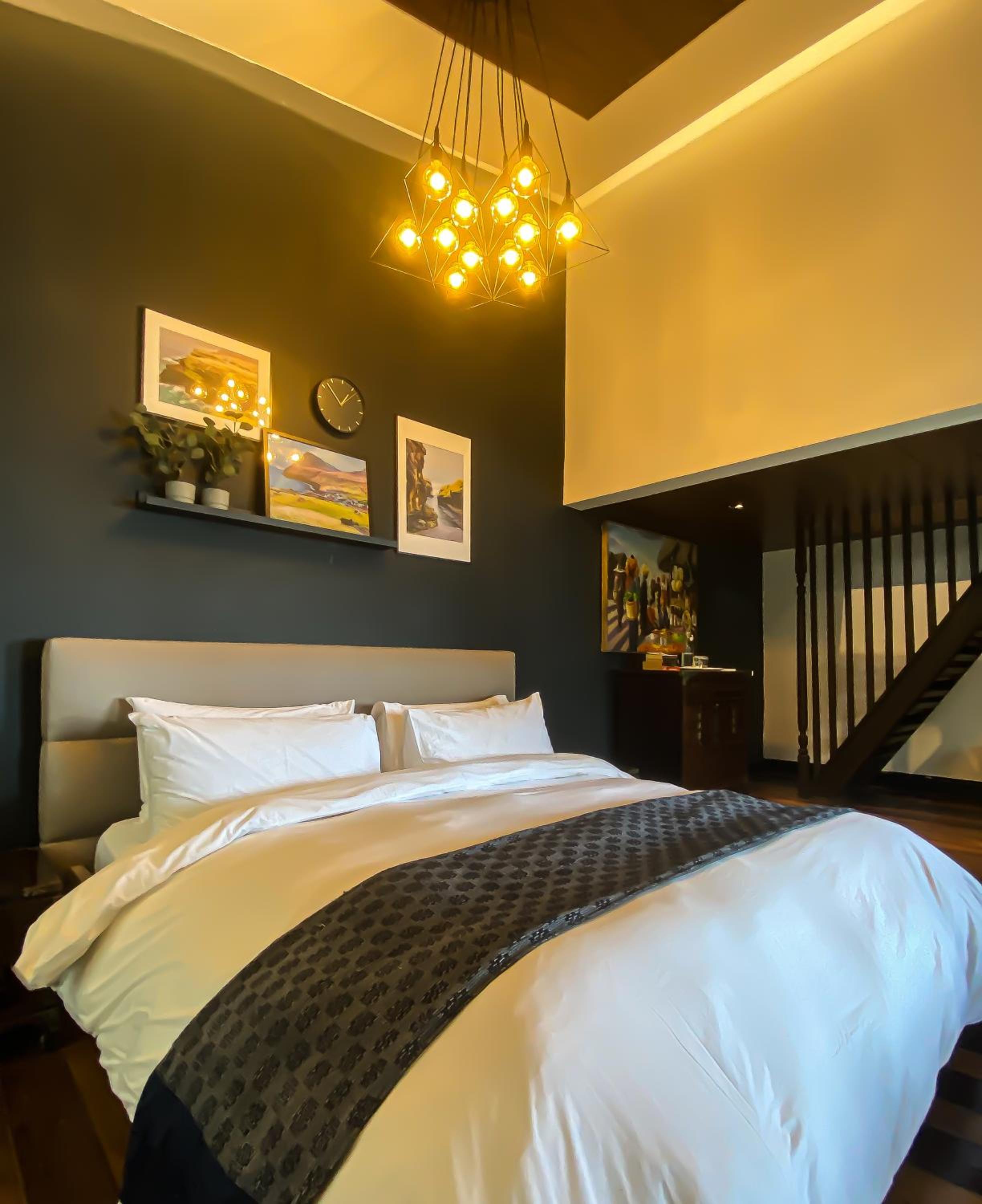 Two-Bedroom Suite - Photo 7