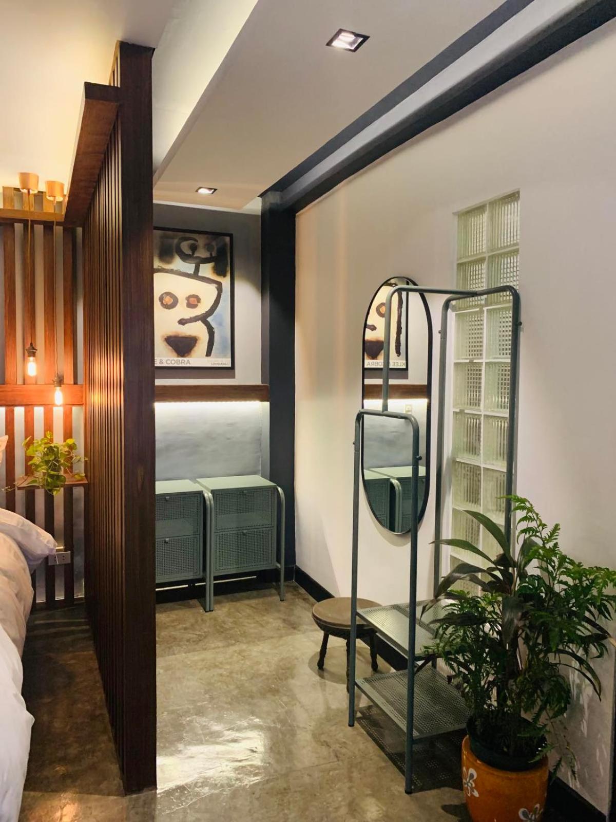 Deluxe King Room - Photo 3