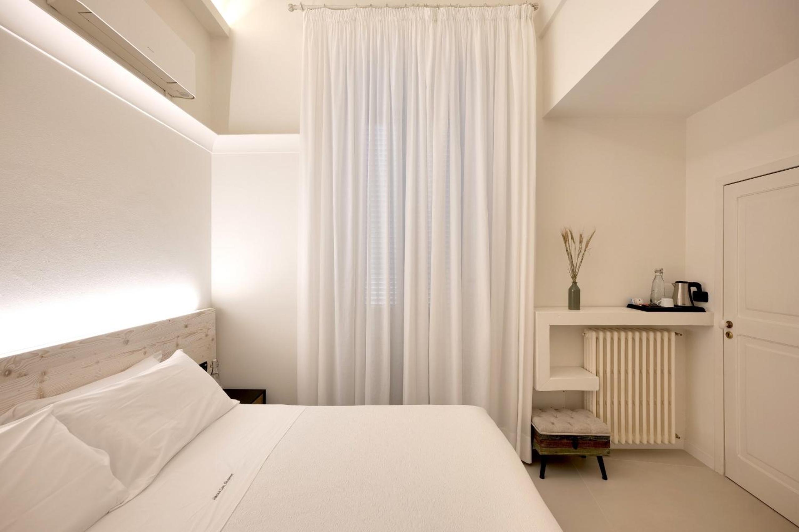 Standard Doppel- oder Zweibettzimmer mit Balkon