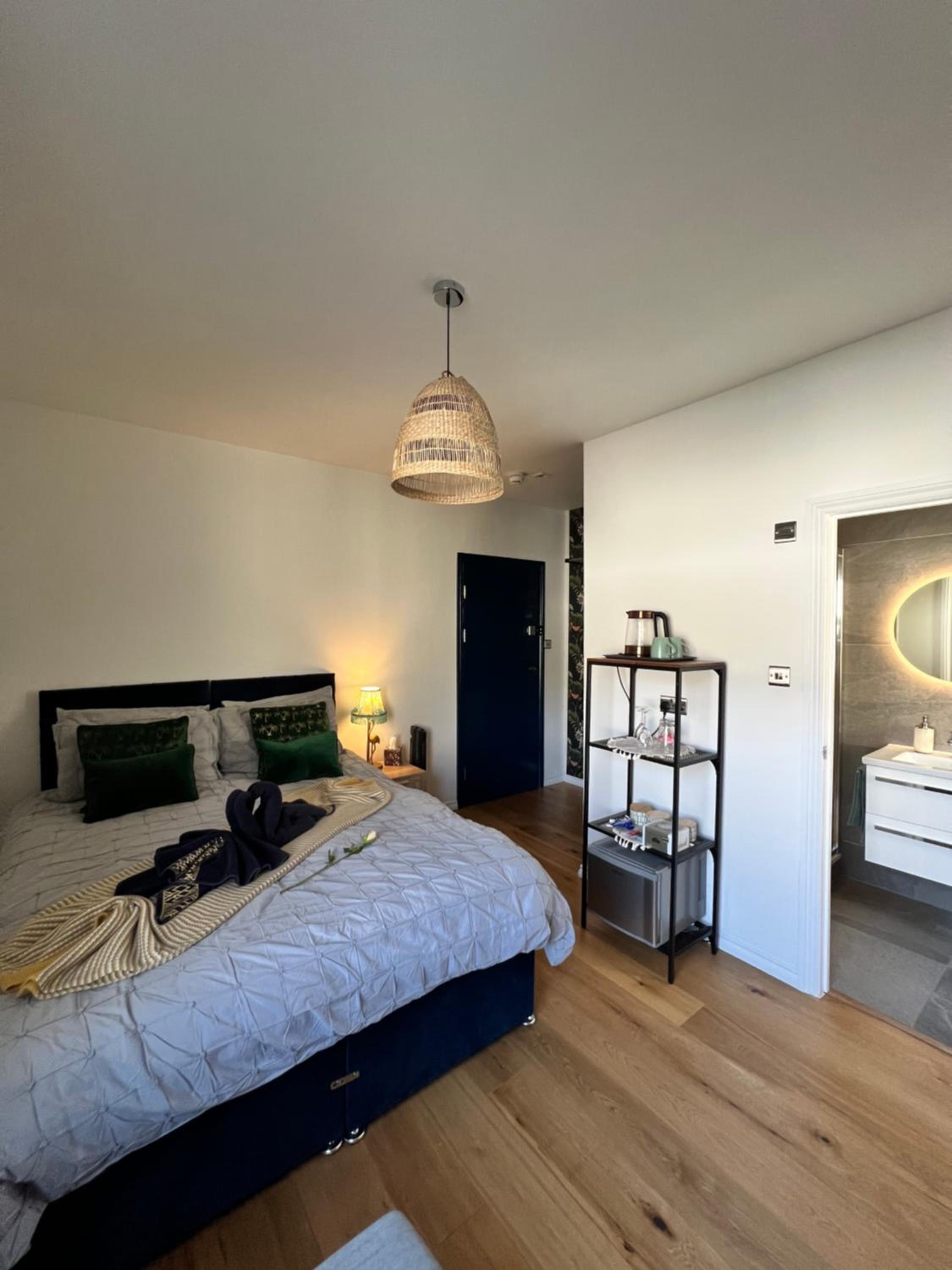 Double or Twin Room with Bathroom - Photo 1