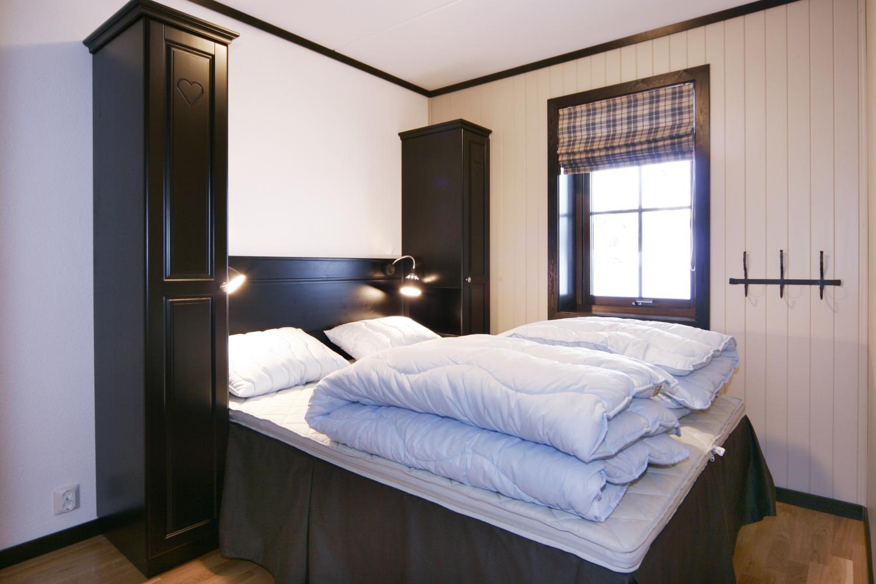 Two-Bedroom Apartment - Photo 7