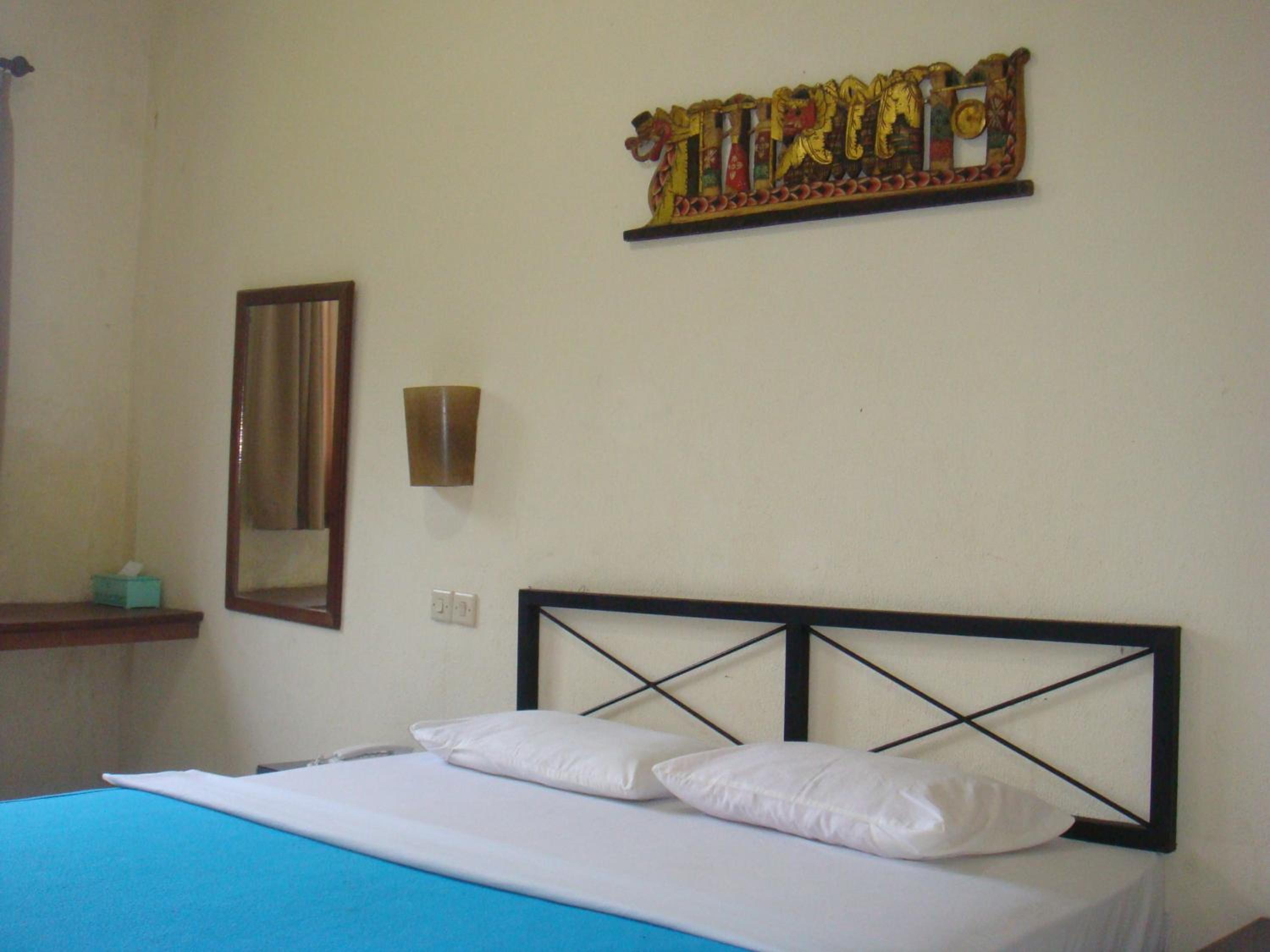 Economy Double or Twin Room photo 2