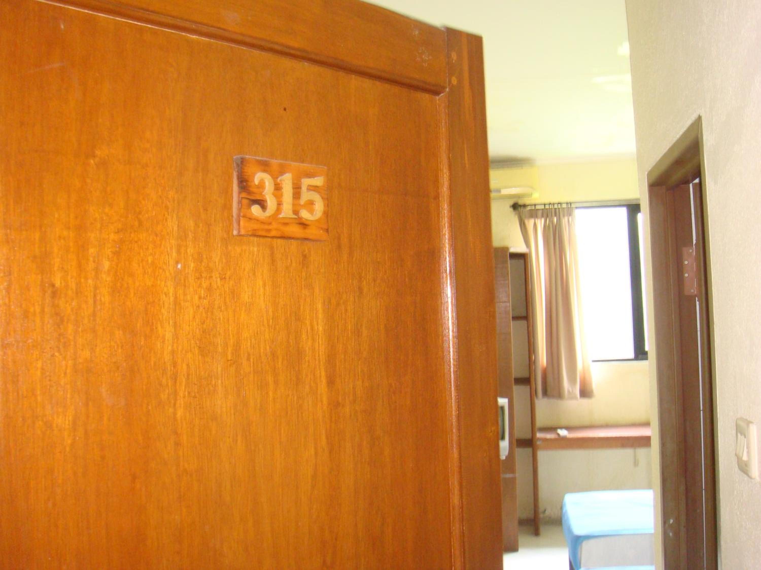 Deluxe Double or Twin Room photo 2