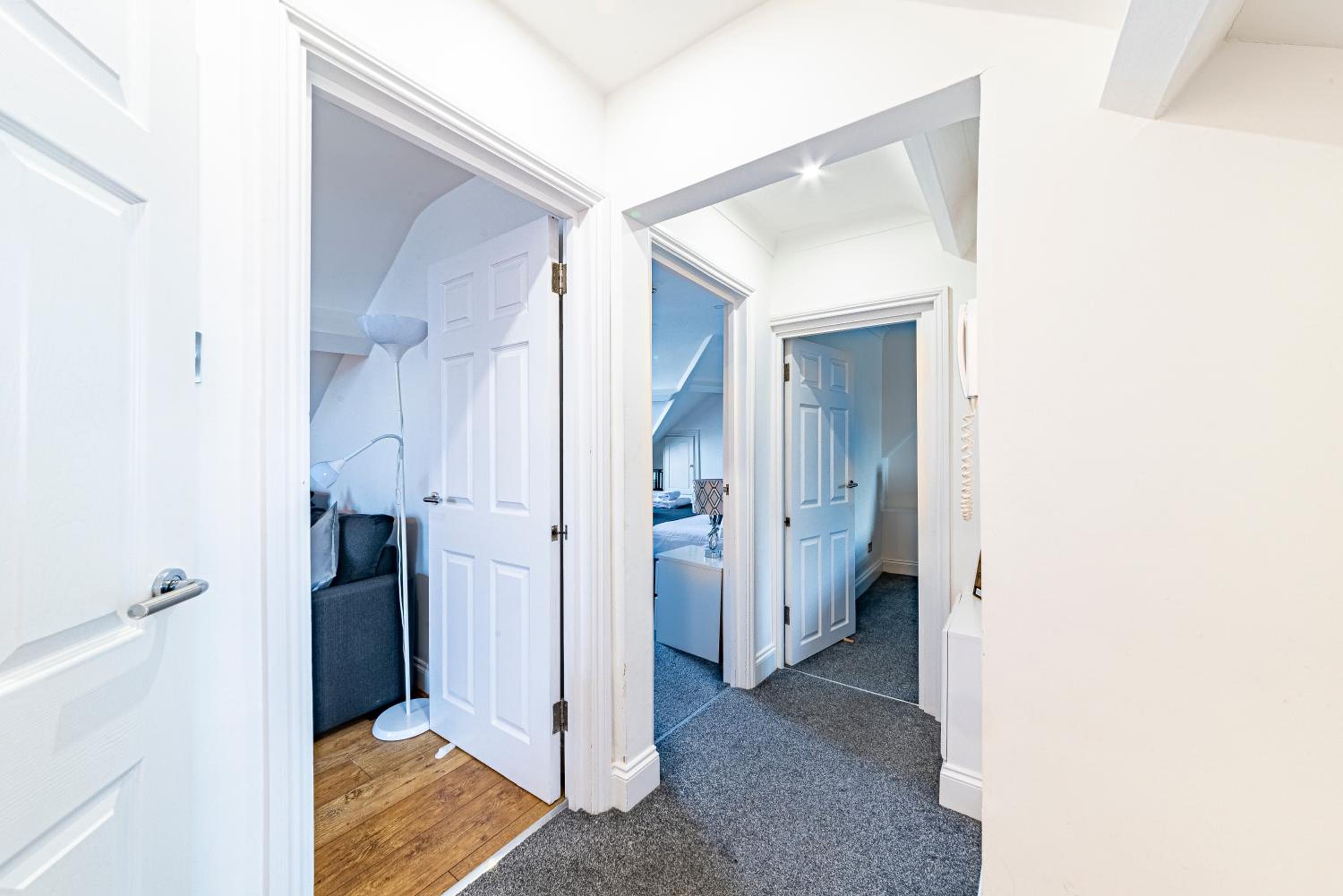 Apartment - Split Level photo 3