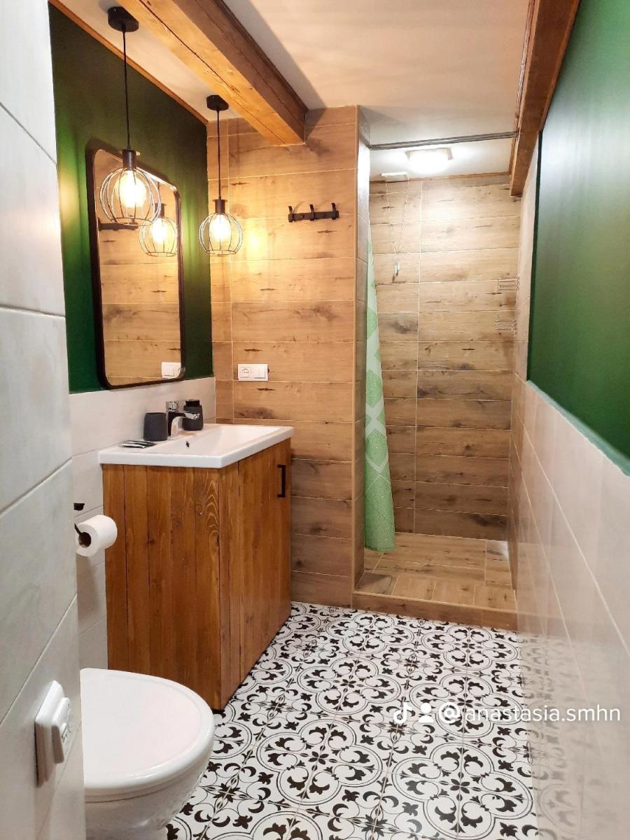 Deluxe Room (2 Adults + 1 Child)