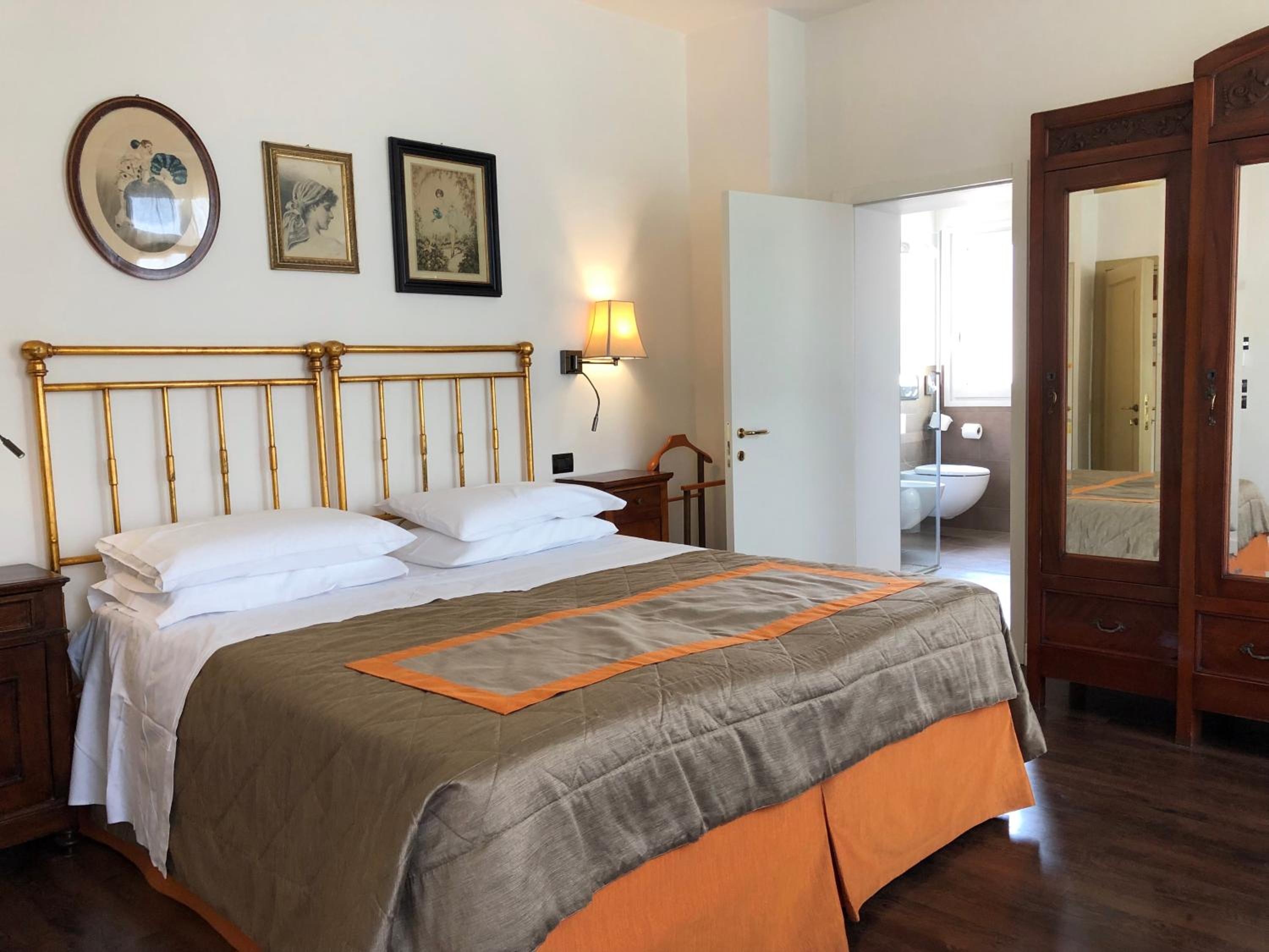 Superior Double Room - Photo 12