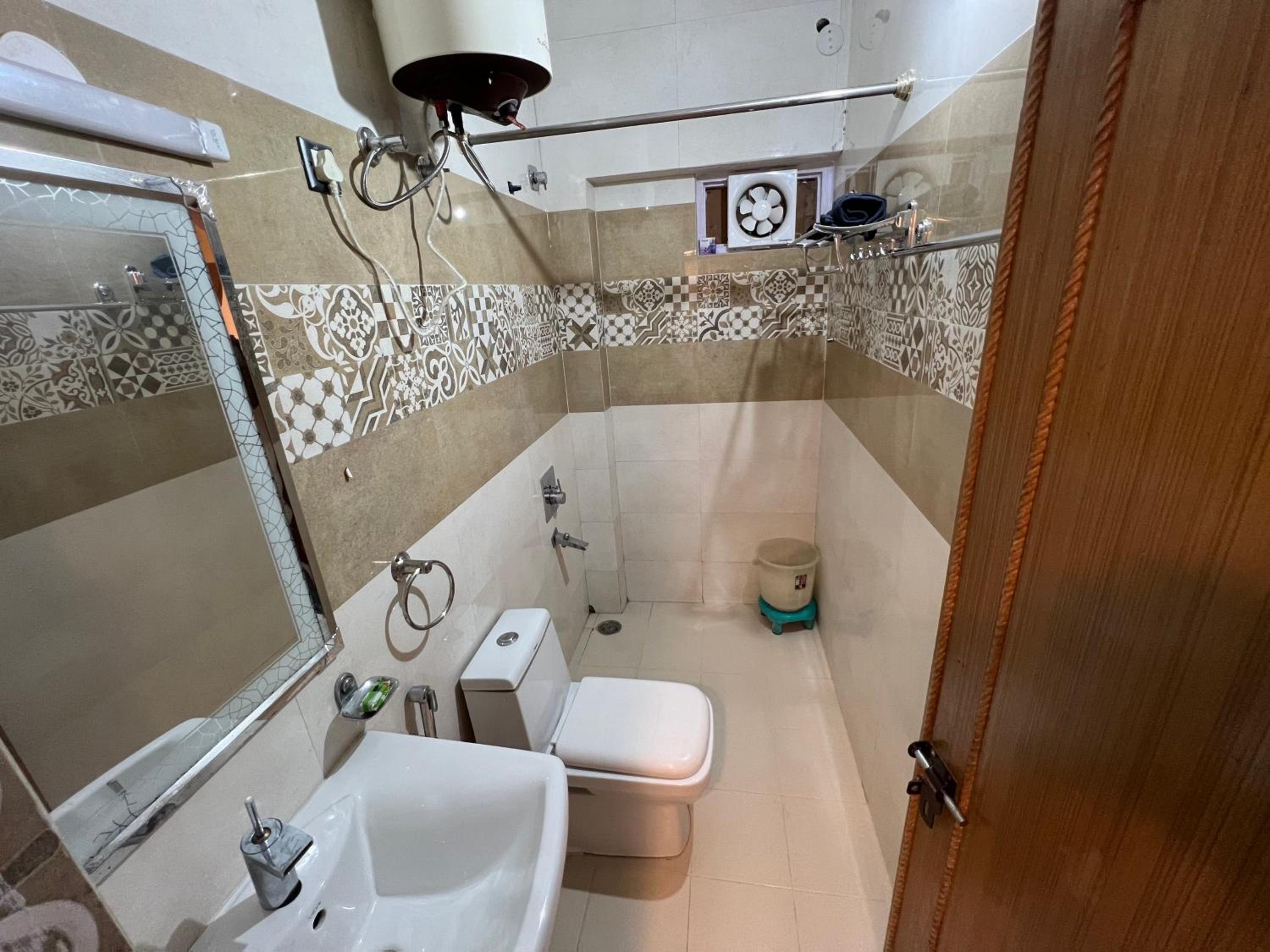 Deluxe Queen Room - Photo 4