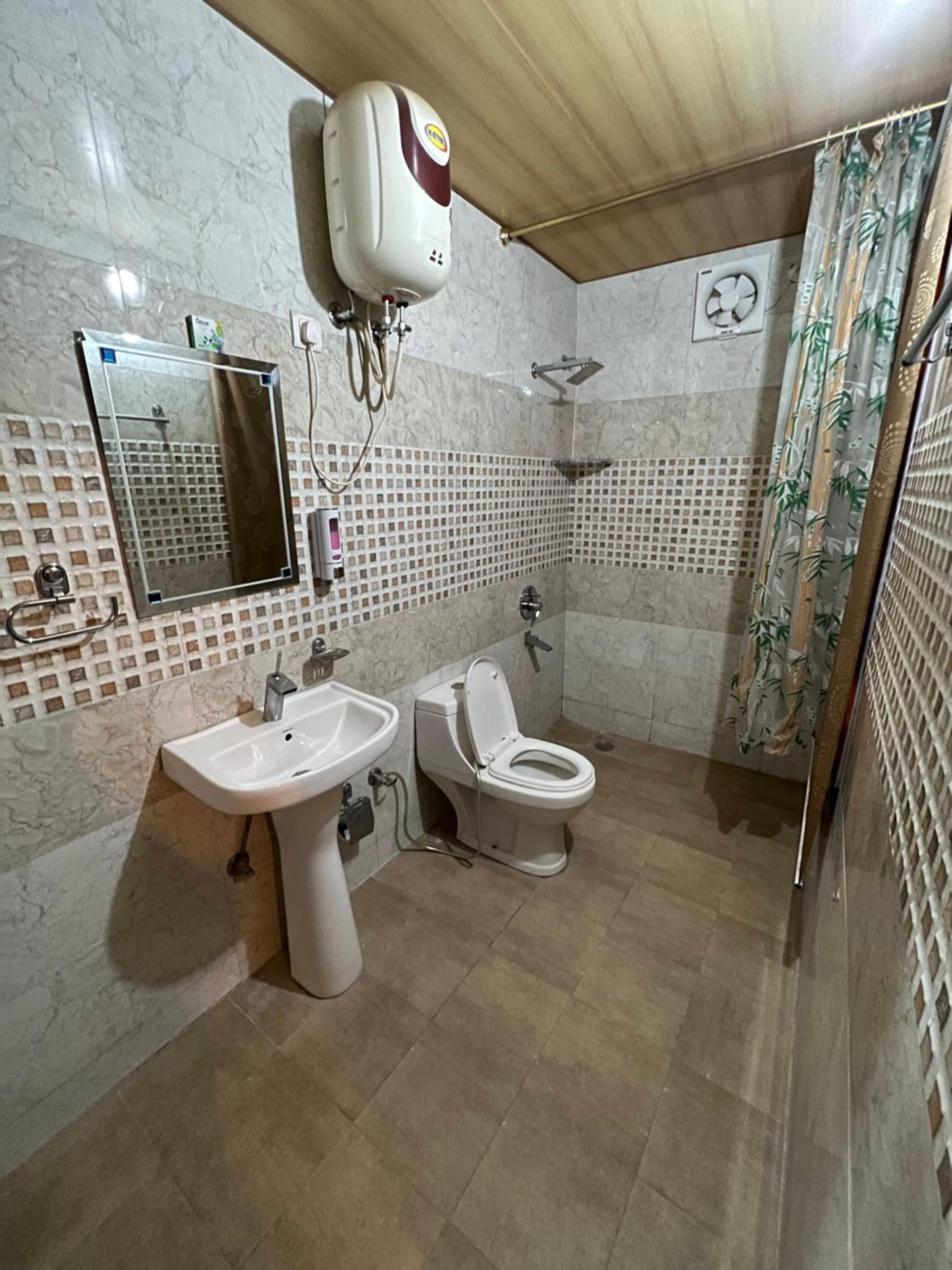 Superior Double Room - Photo 8
