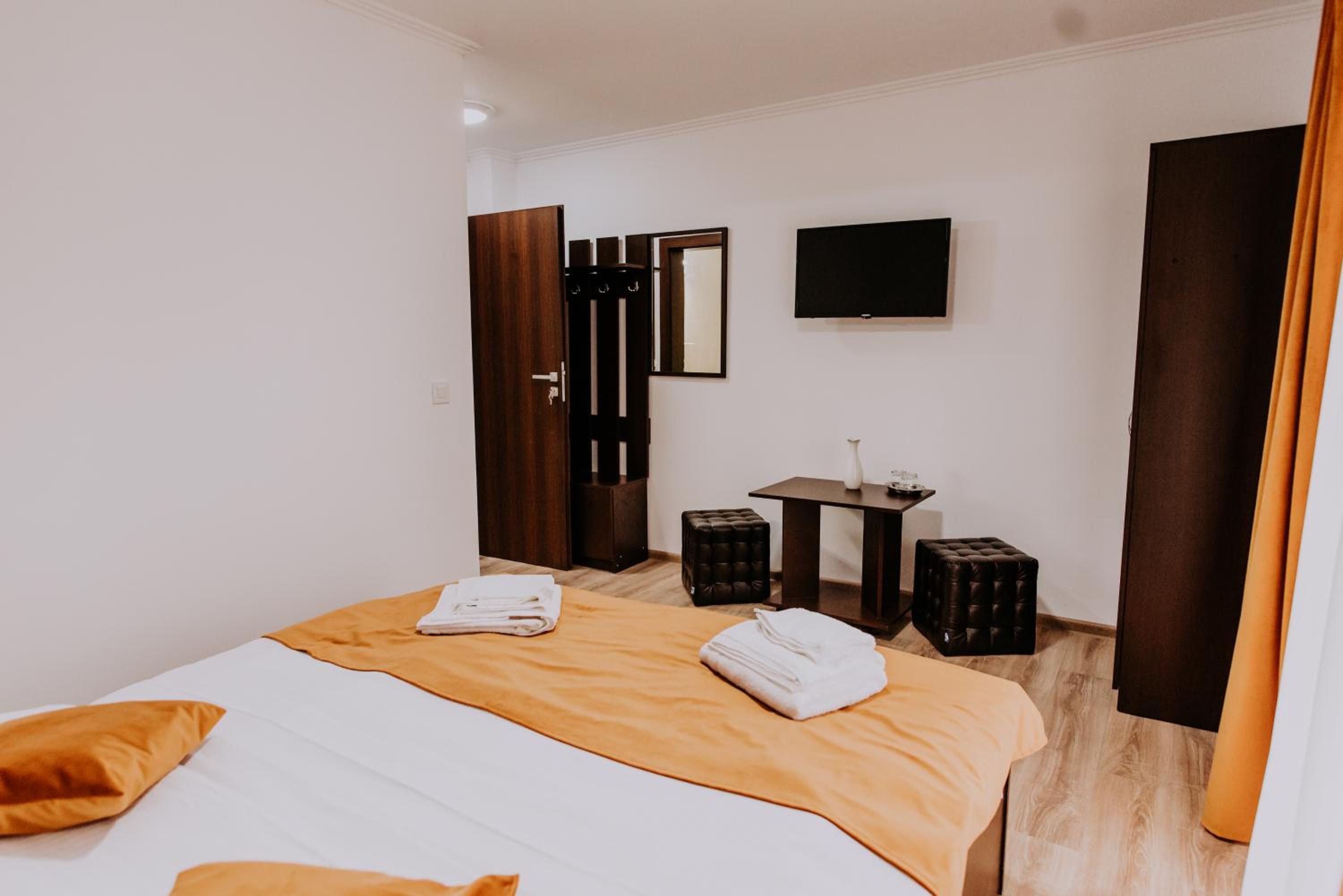 Double Room with Balcony photo 2