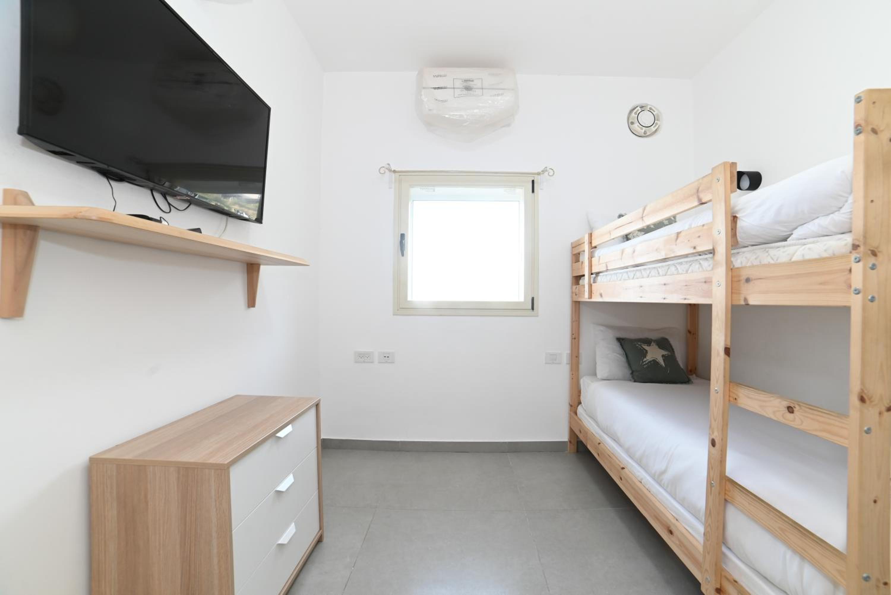 Apartment With Lake View photo 3