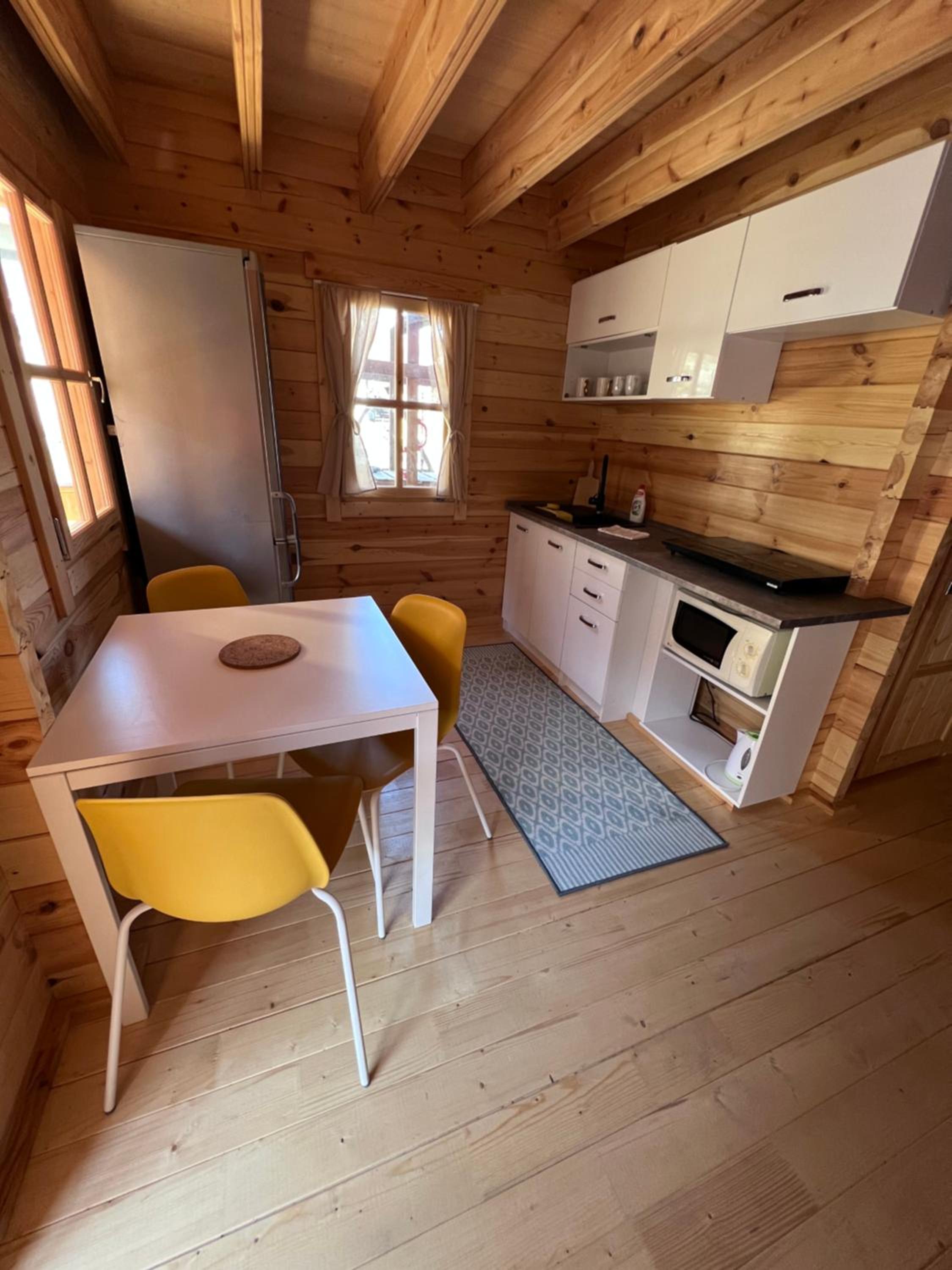 Apartment - Photo 2