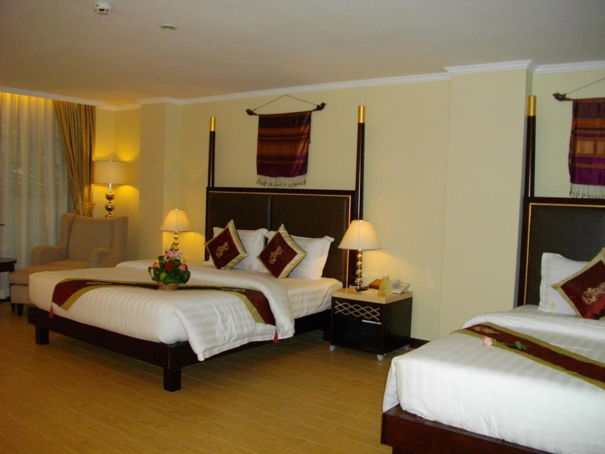 Deluxe Family Room photo 1