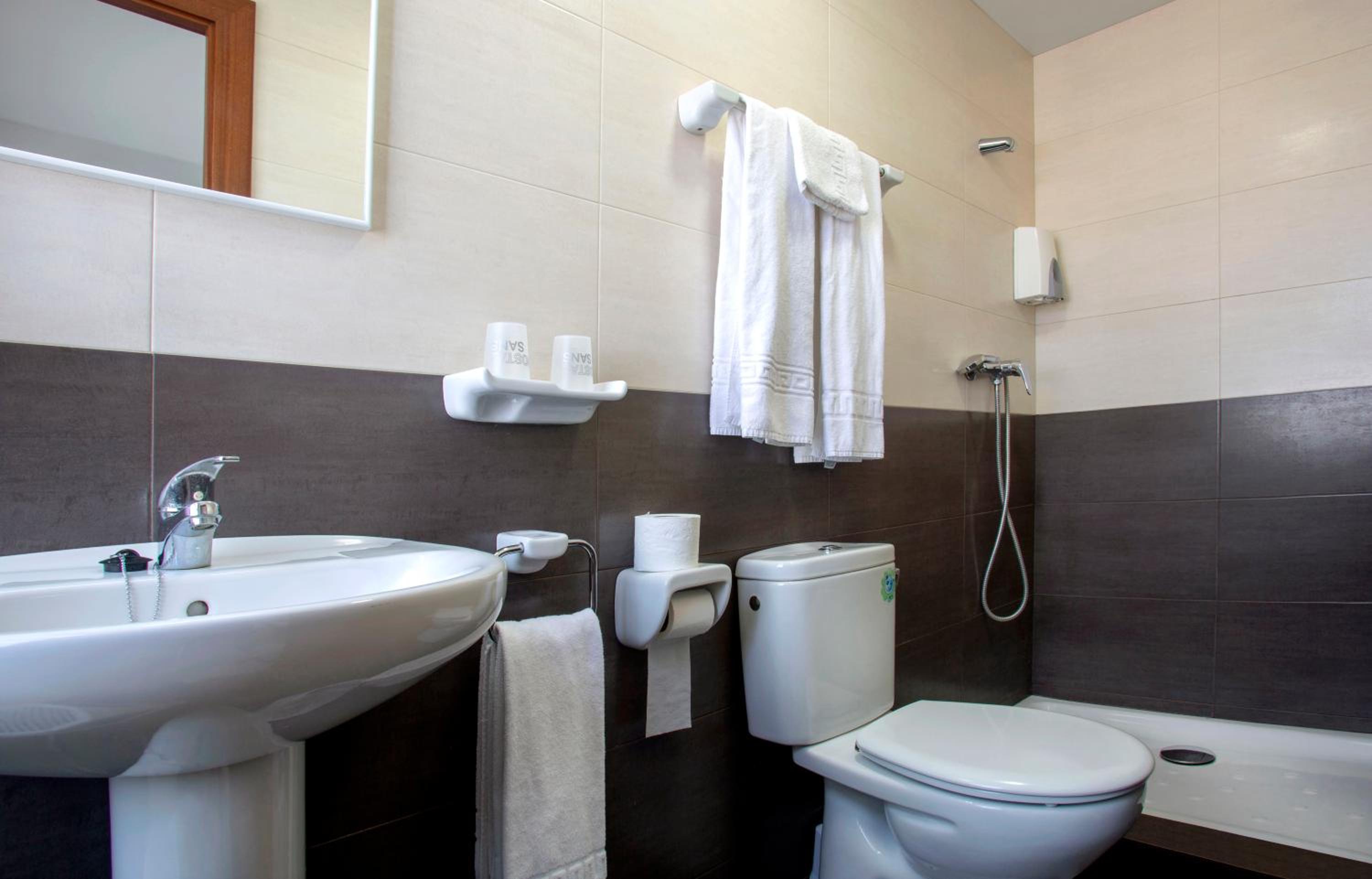 Comfort Double Room with City View photo 2