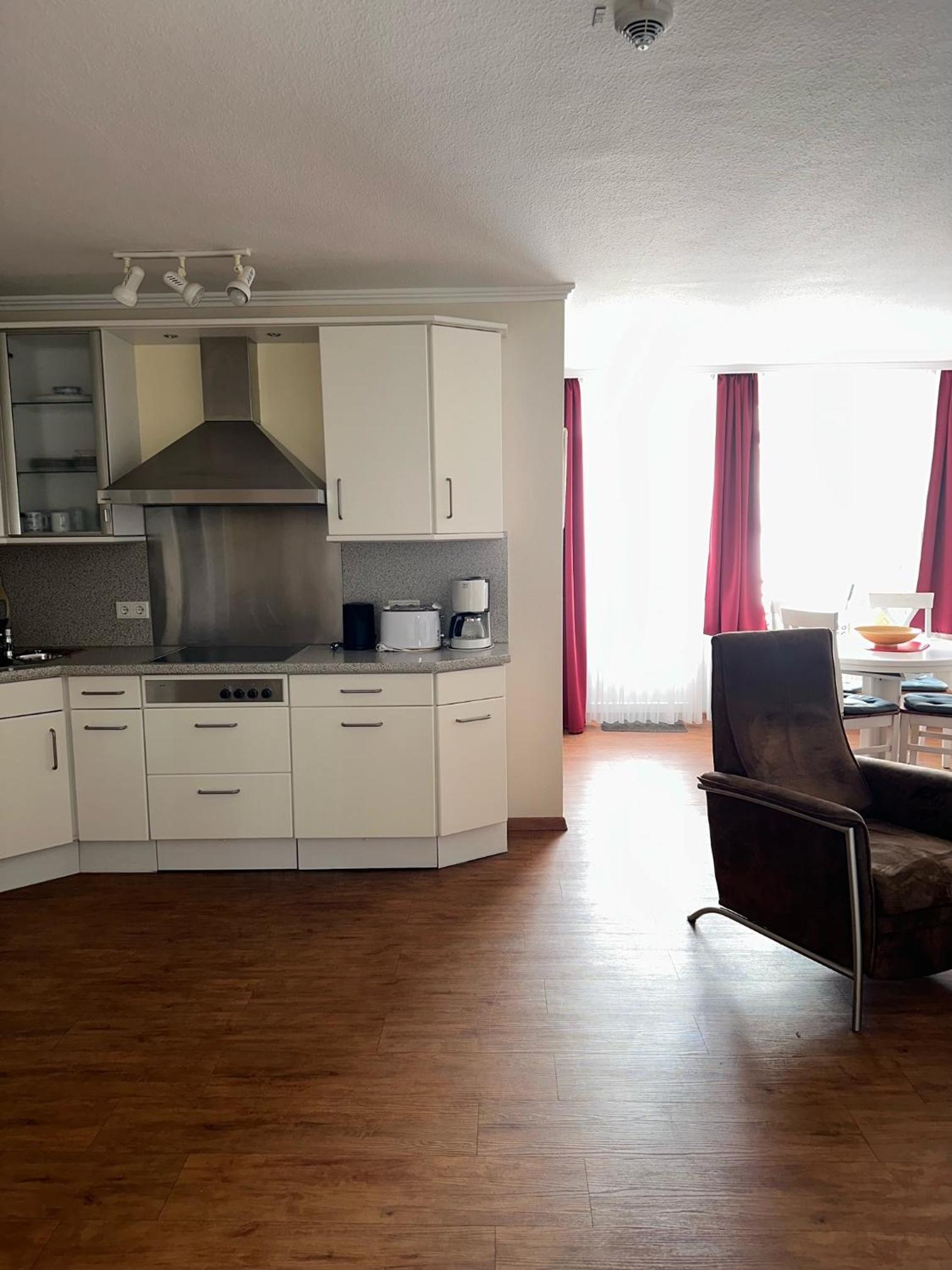 One-Bedroom Apartment with Sea View photo 3
