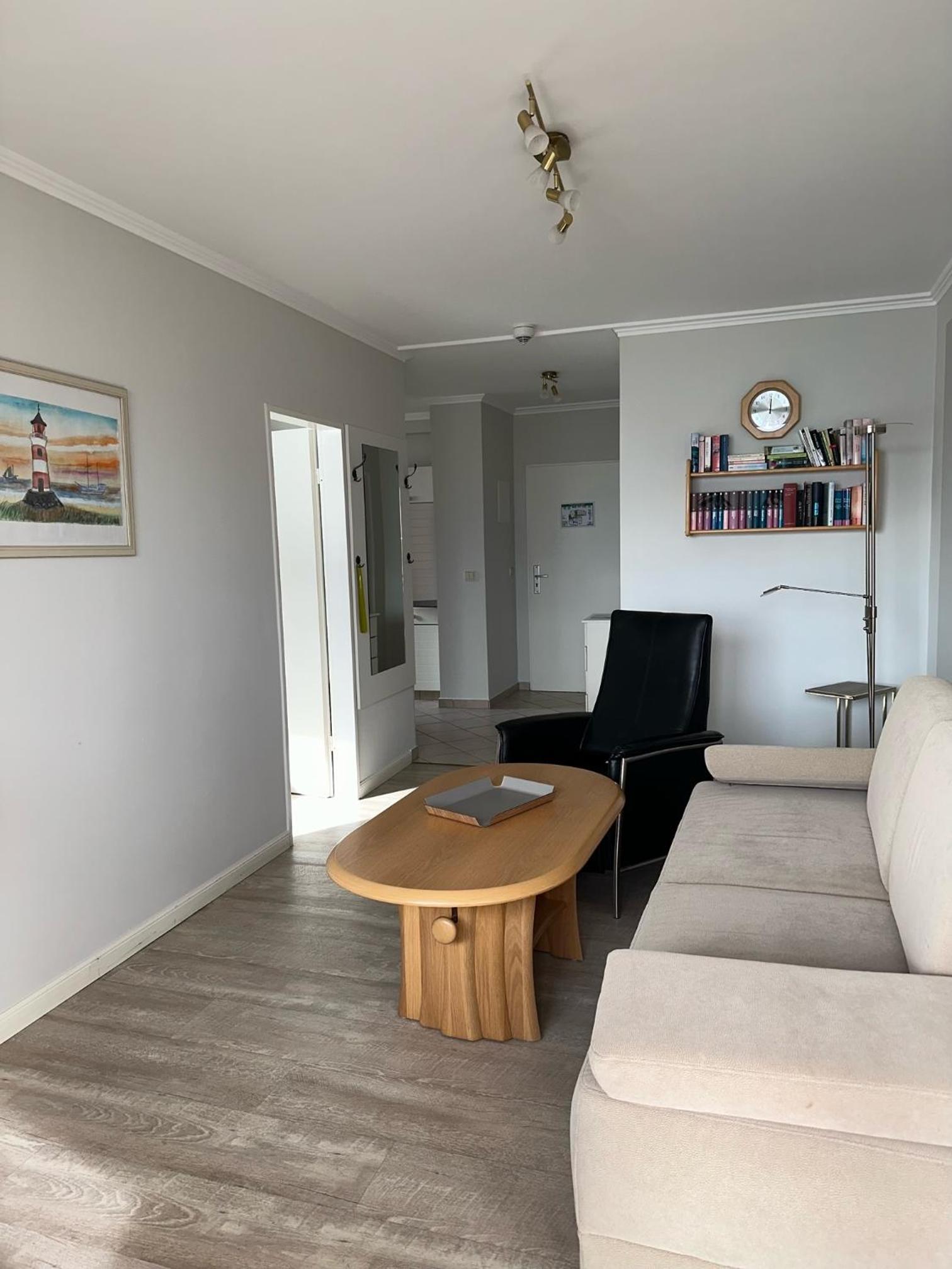 One-Bedroom Apartment with Sea View photo 2