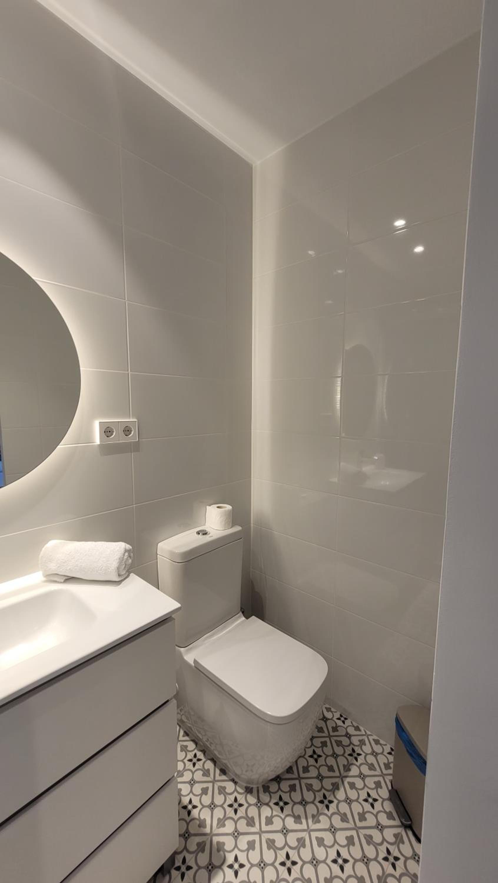 Superior Double Room with Private Bathroom and Balcony photo 3