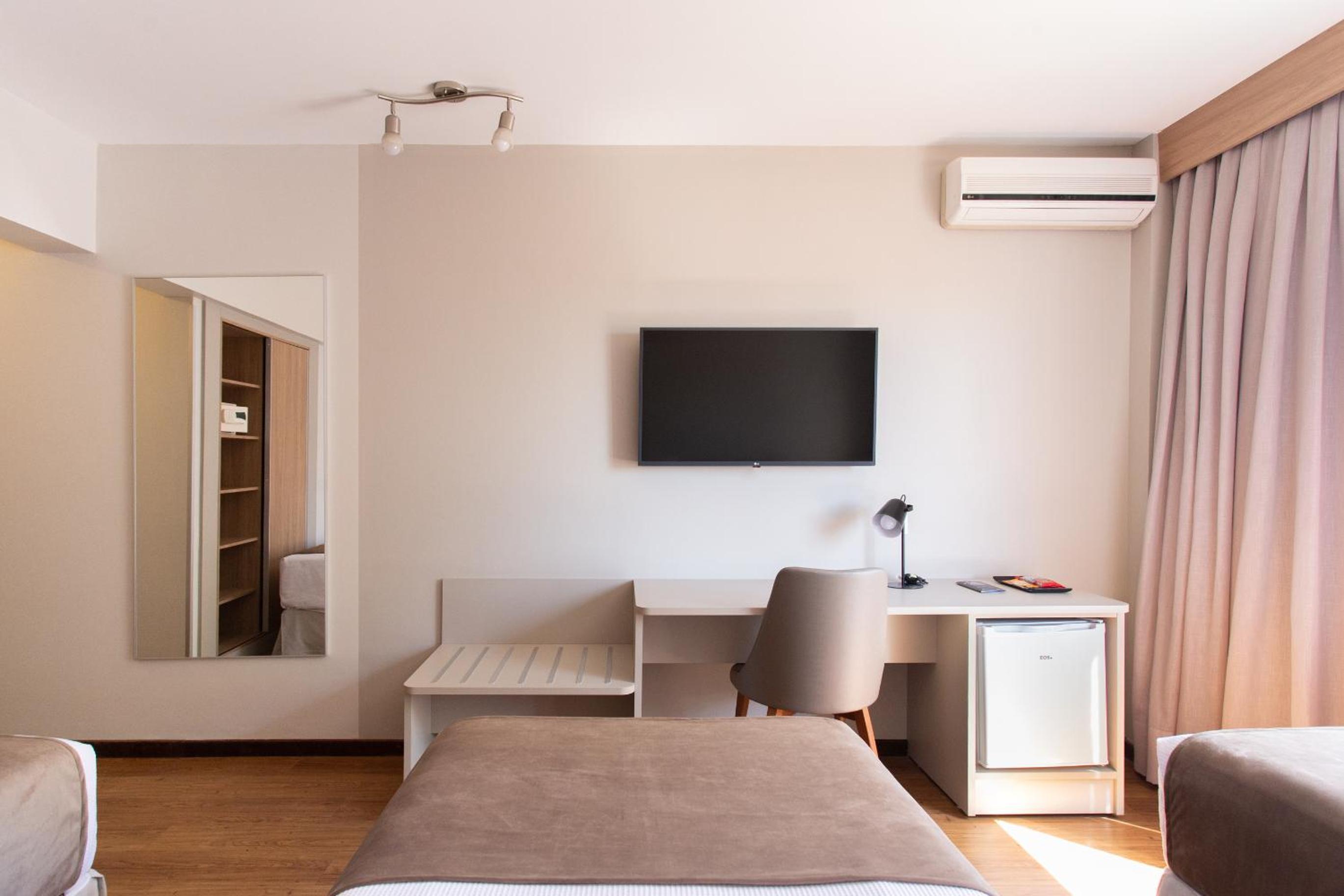 Superior Triple Room with 3 Single Beds - Photo 3