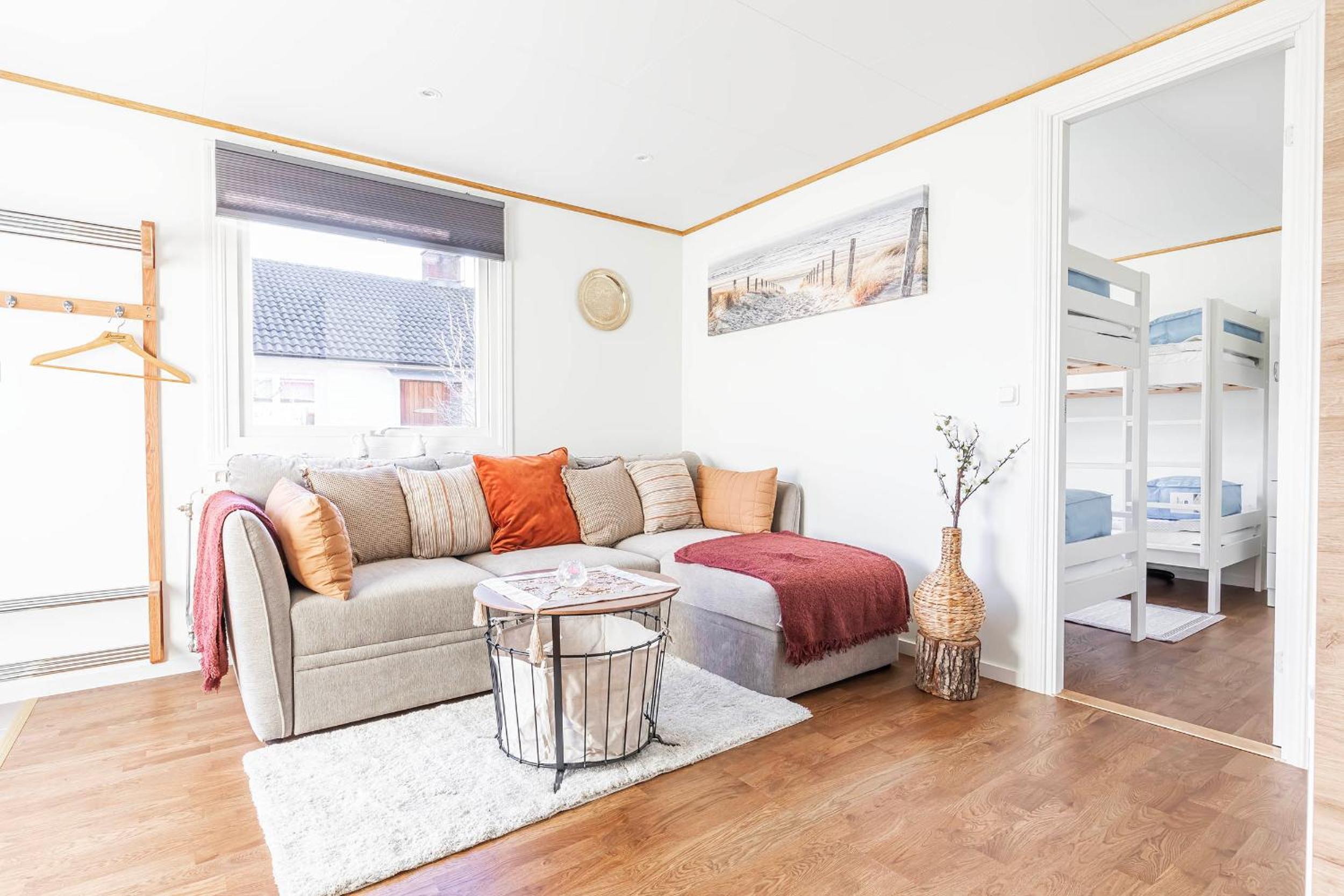 One-Bedroom House photo 1