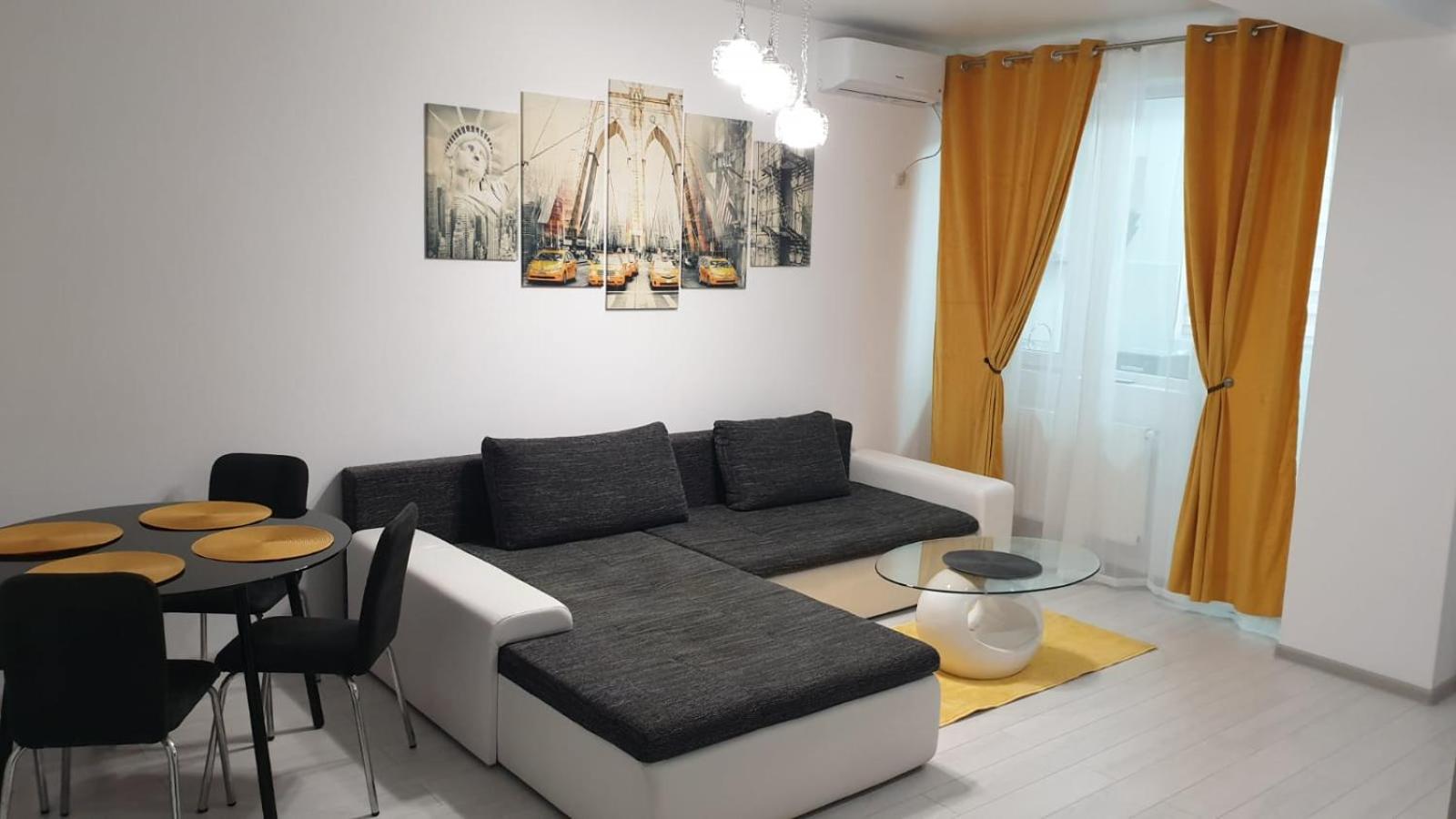 One-Bedroom Apartment photo 1