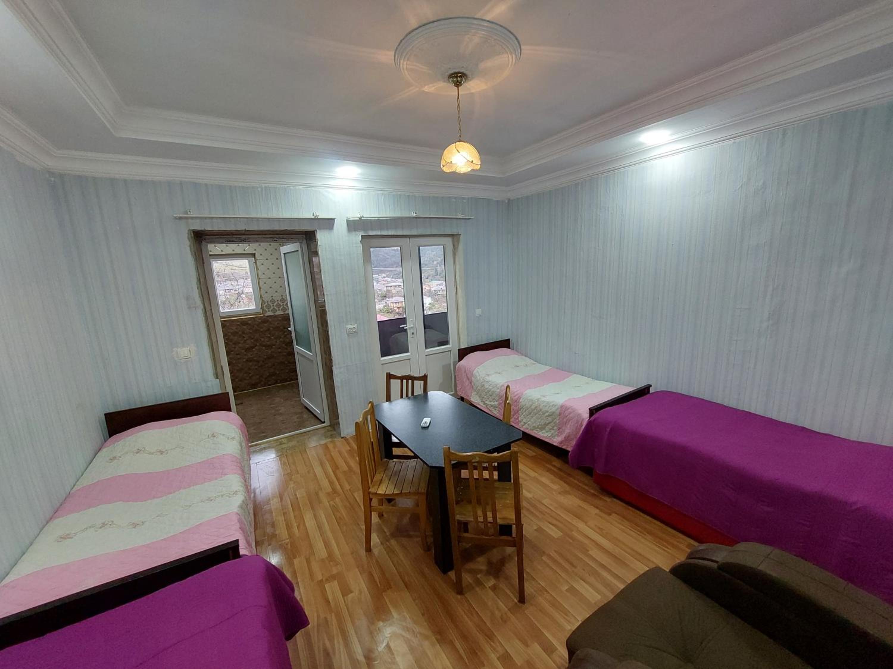 Quadruple Room with Mountain View photo 1