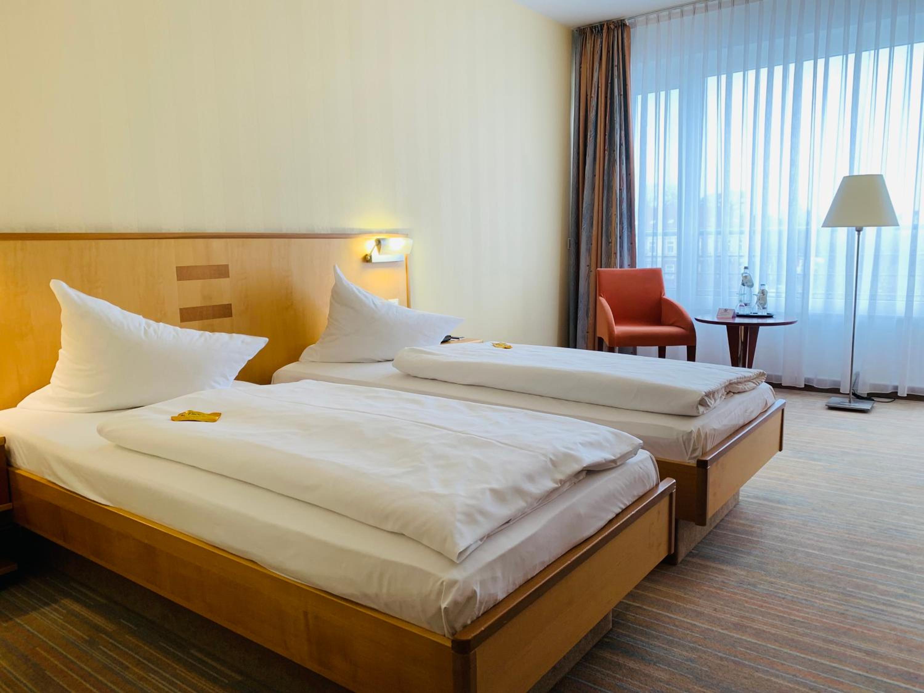 Standard Twin Room - Photo 1